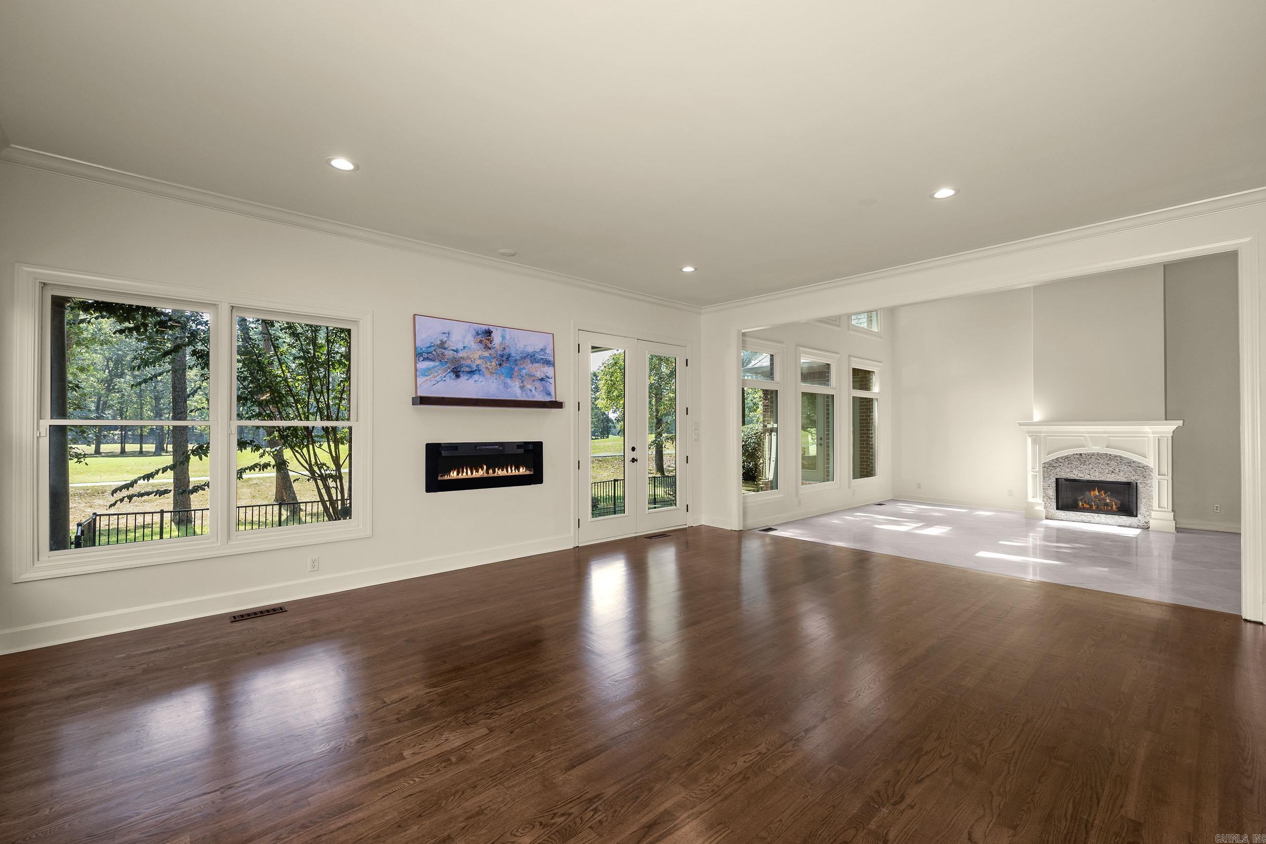 CHENAL VALLEY THE OAKS - Residential