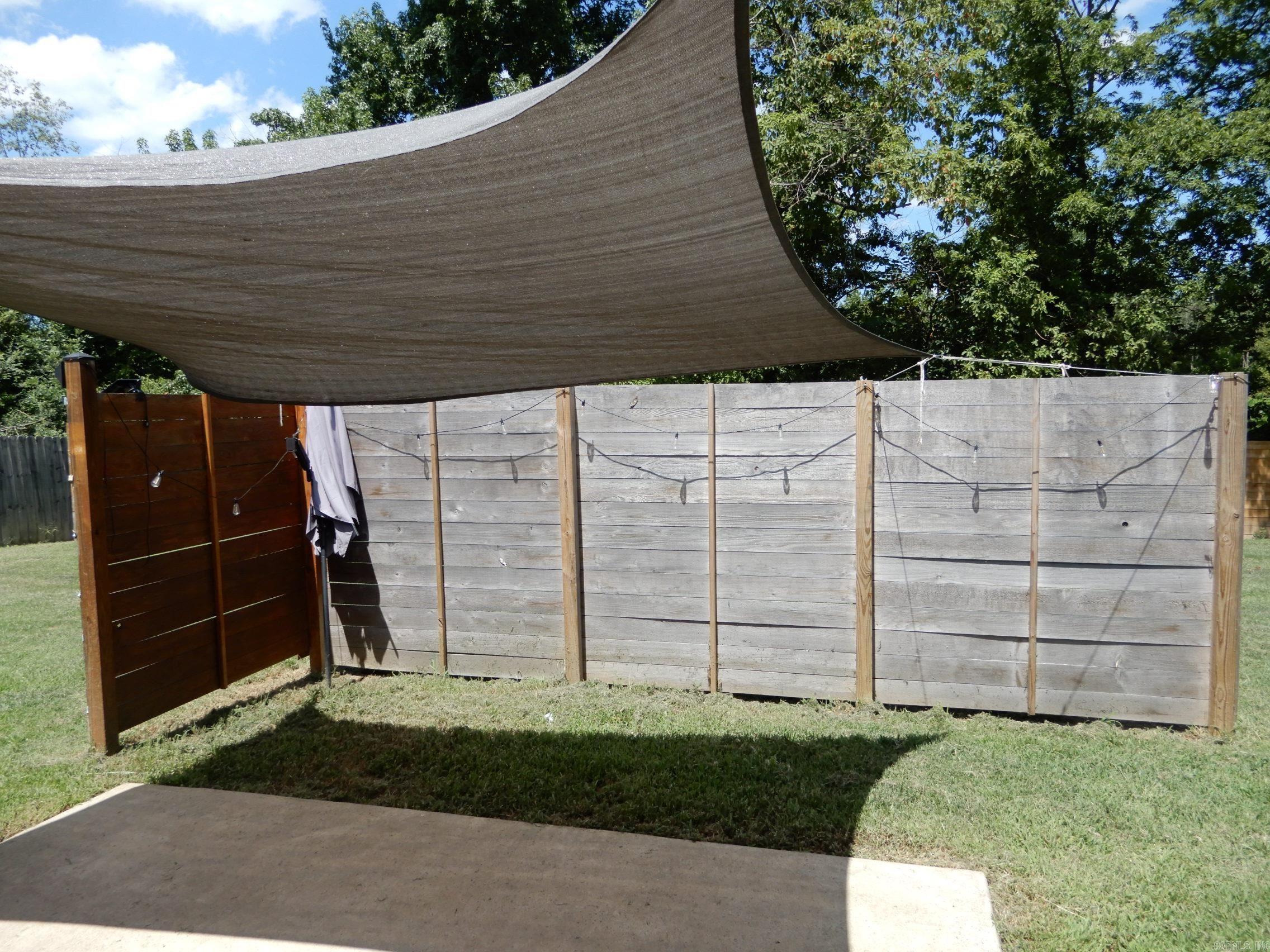 WILLOW LAKE - Residential