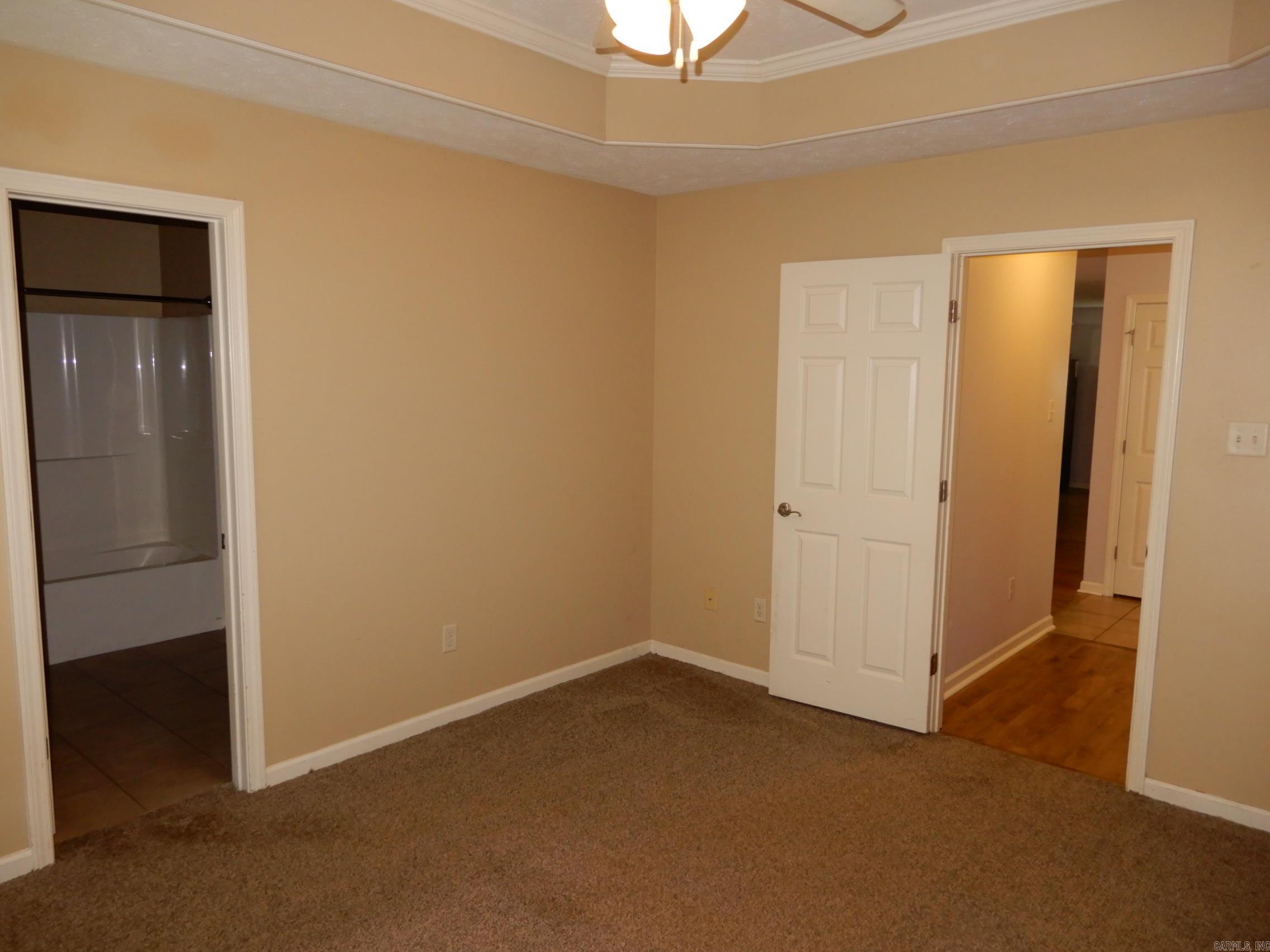 WILLOW LAKE - Residential