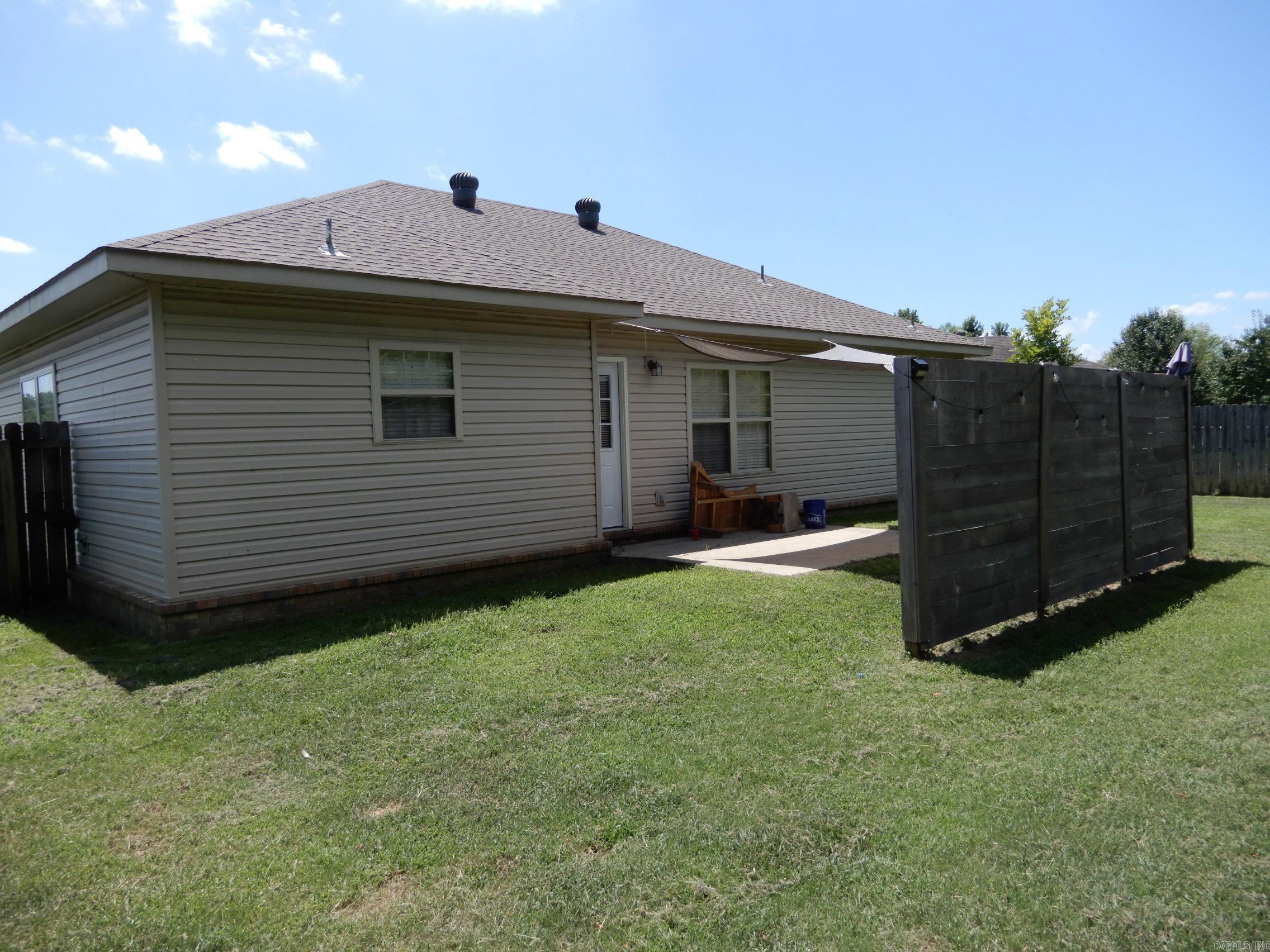 WILLOW LAKE - Residential