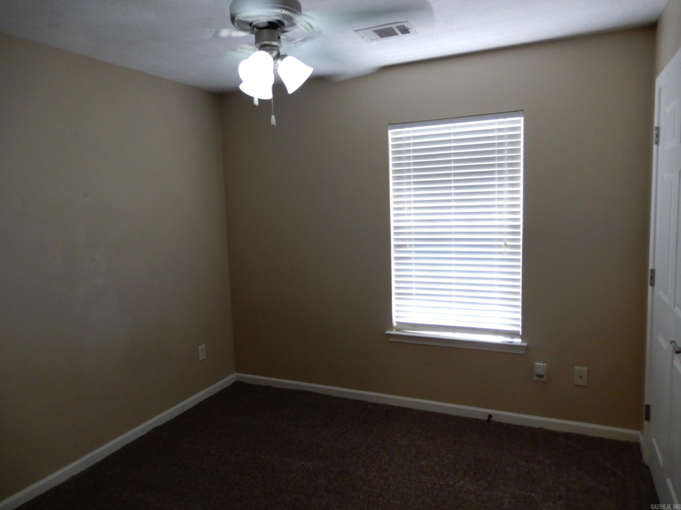 WILLOW LAKE - Residential