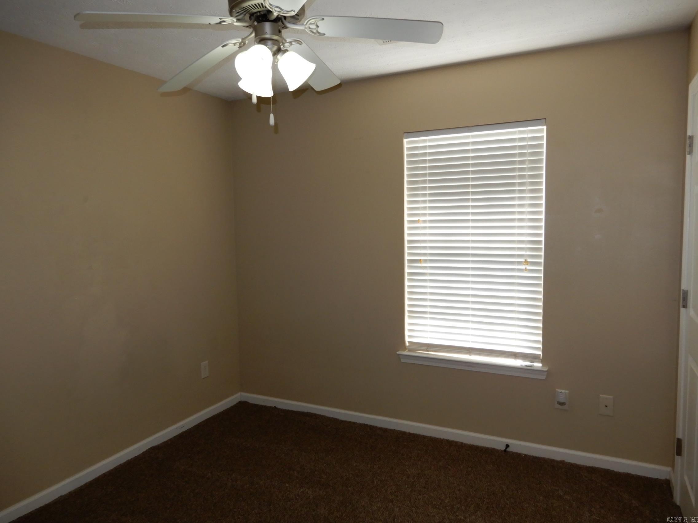 WILLOW LAKE - Residential