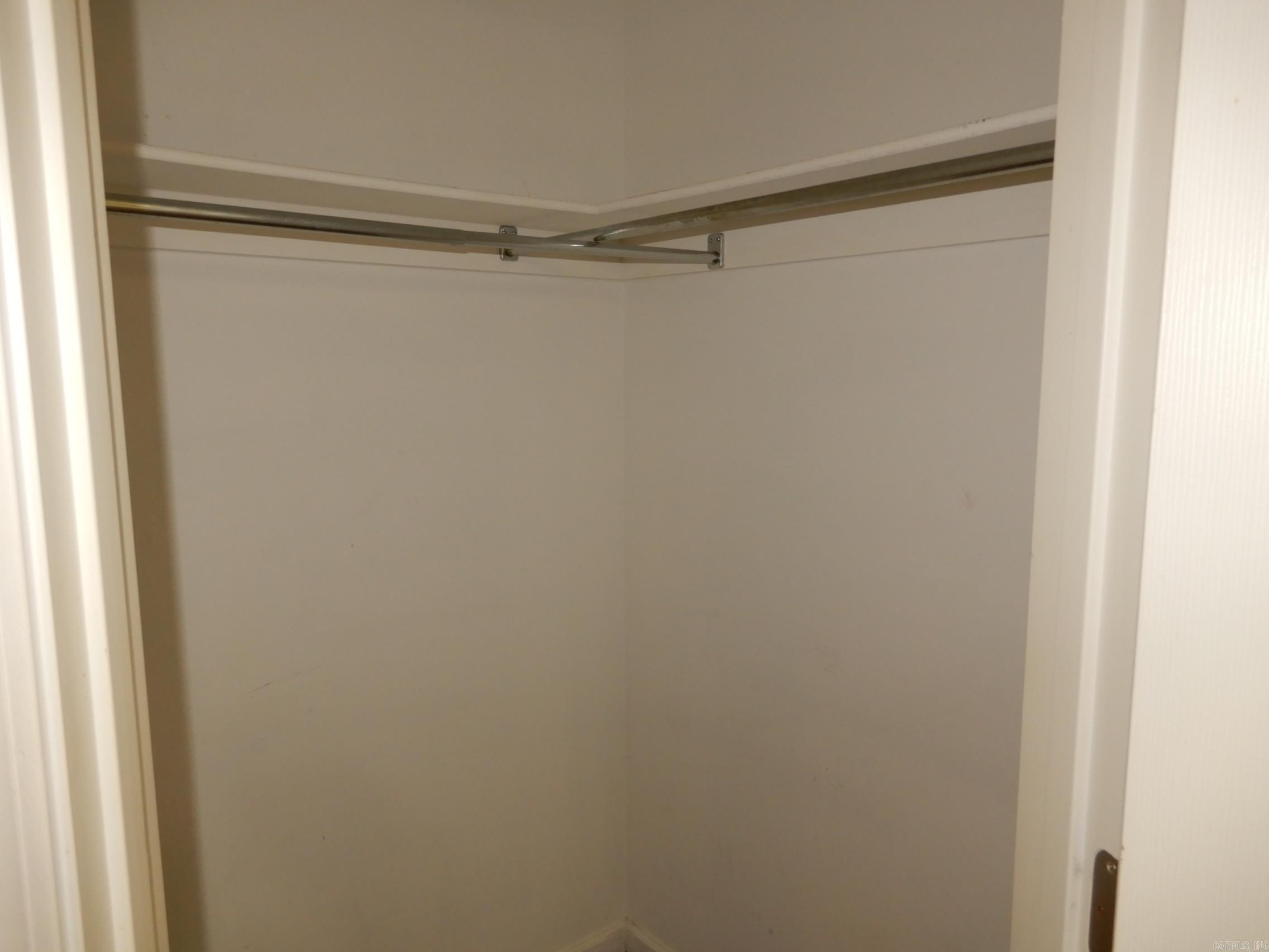 WILLOW LAKE - Residential