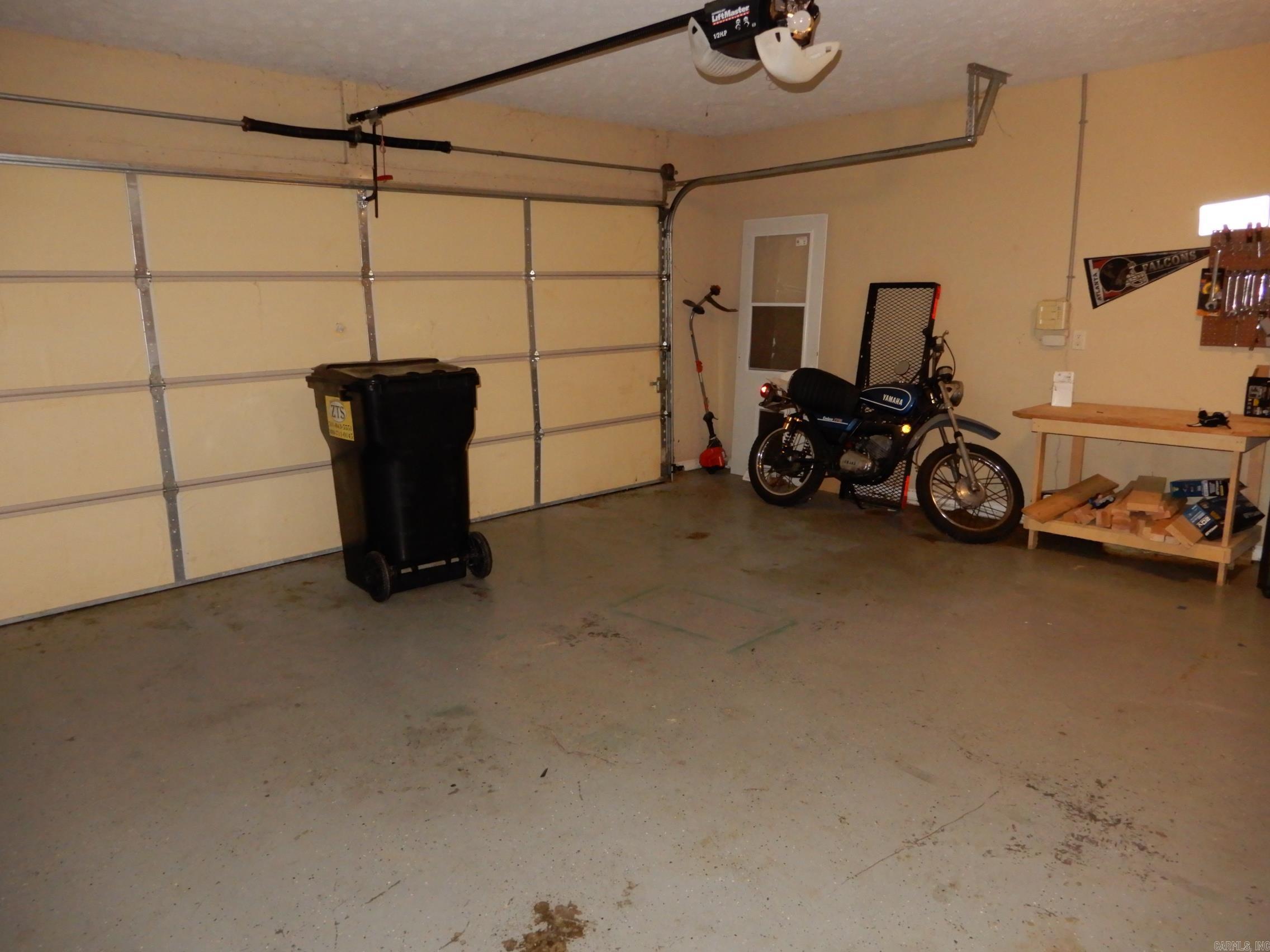 WILLOW LAKE - Residential