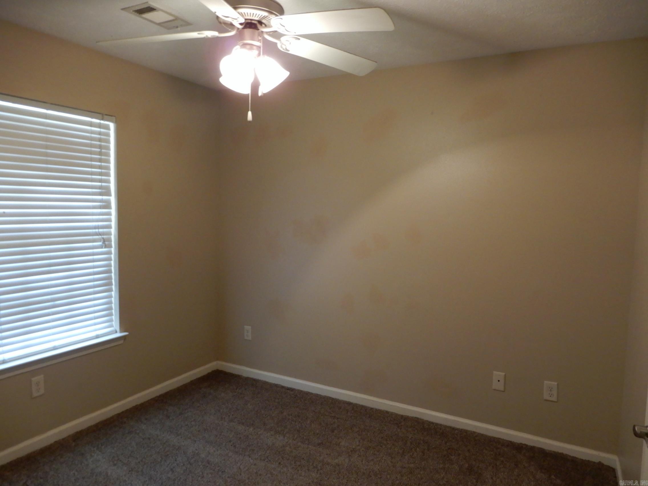 WILLOW LAKE - Residential