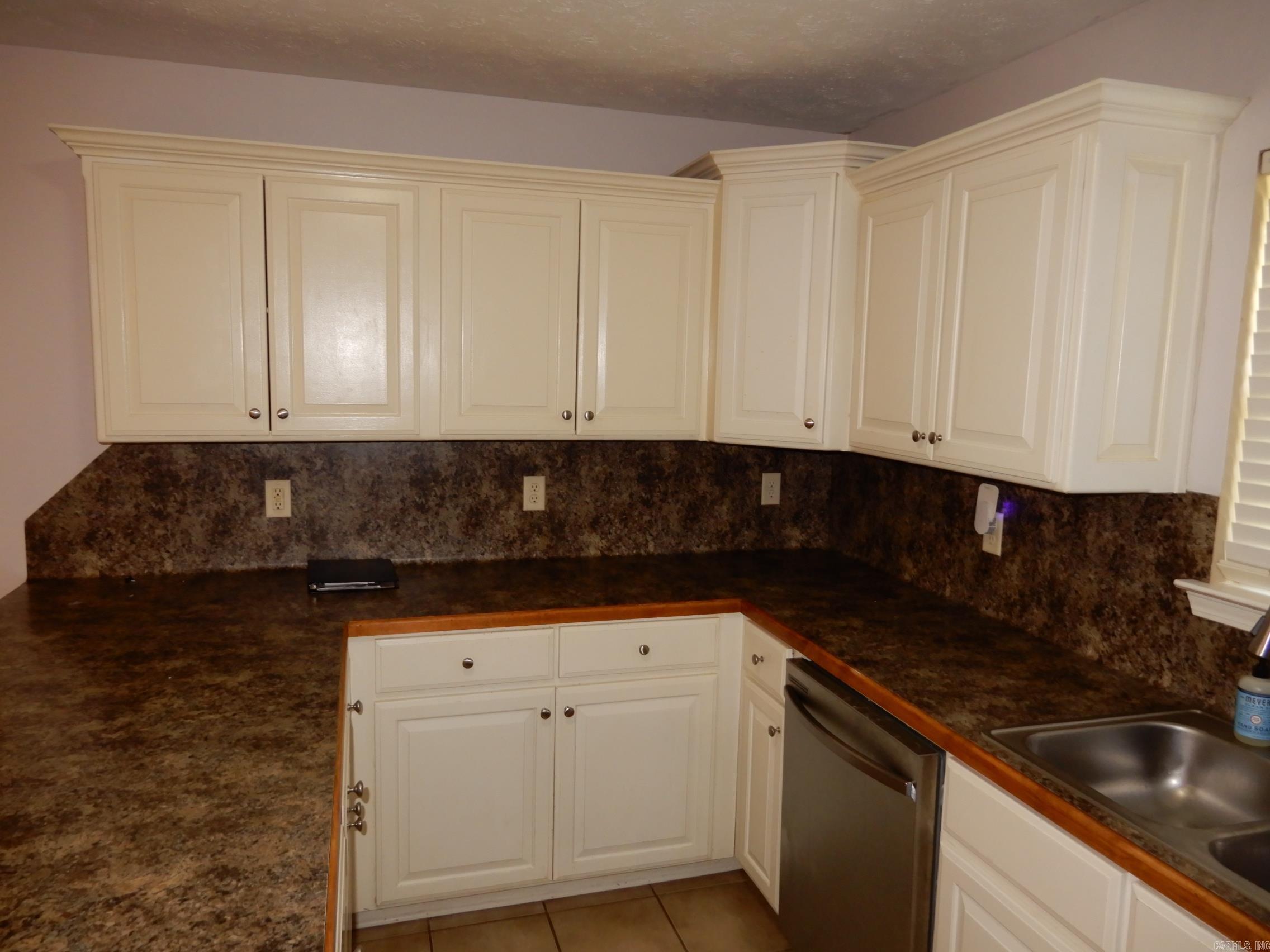 WILLOW LAKE - Residential