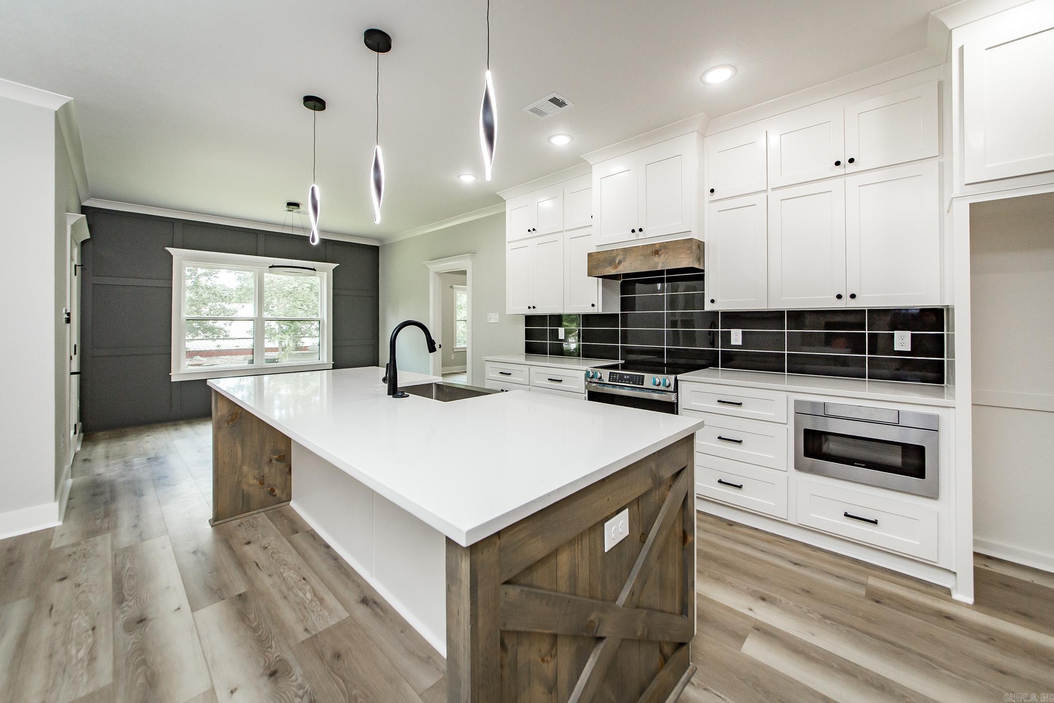 HIDDEN VALLEY ESTATES - Residential