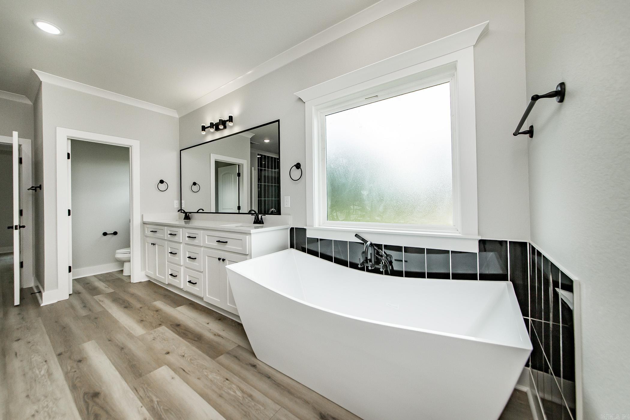 HIDDEN VALLEY ESTATES - Residential