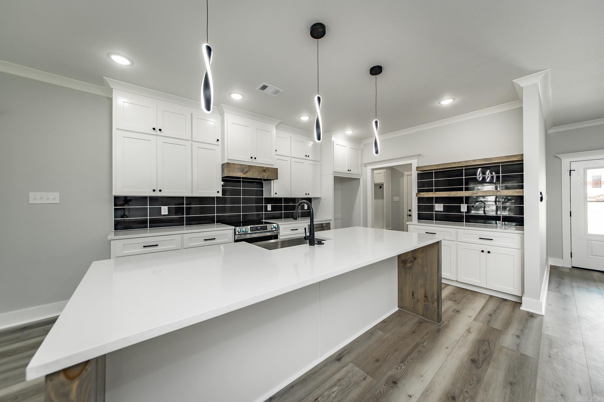 HIDDEN VALLEY ESTATES - Residential