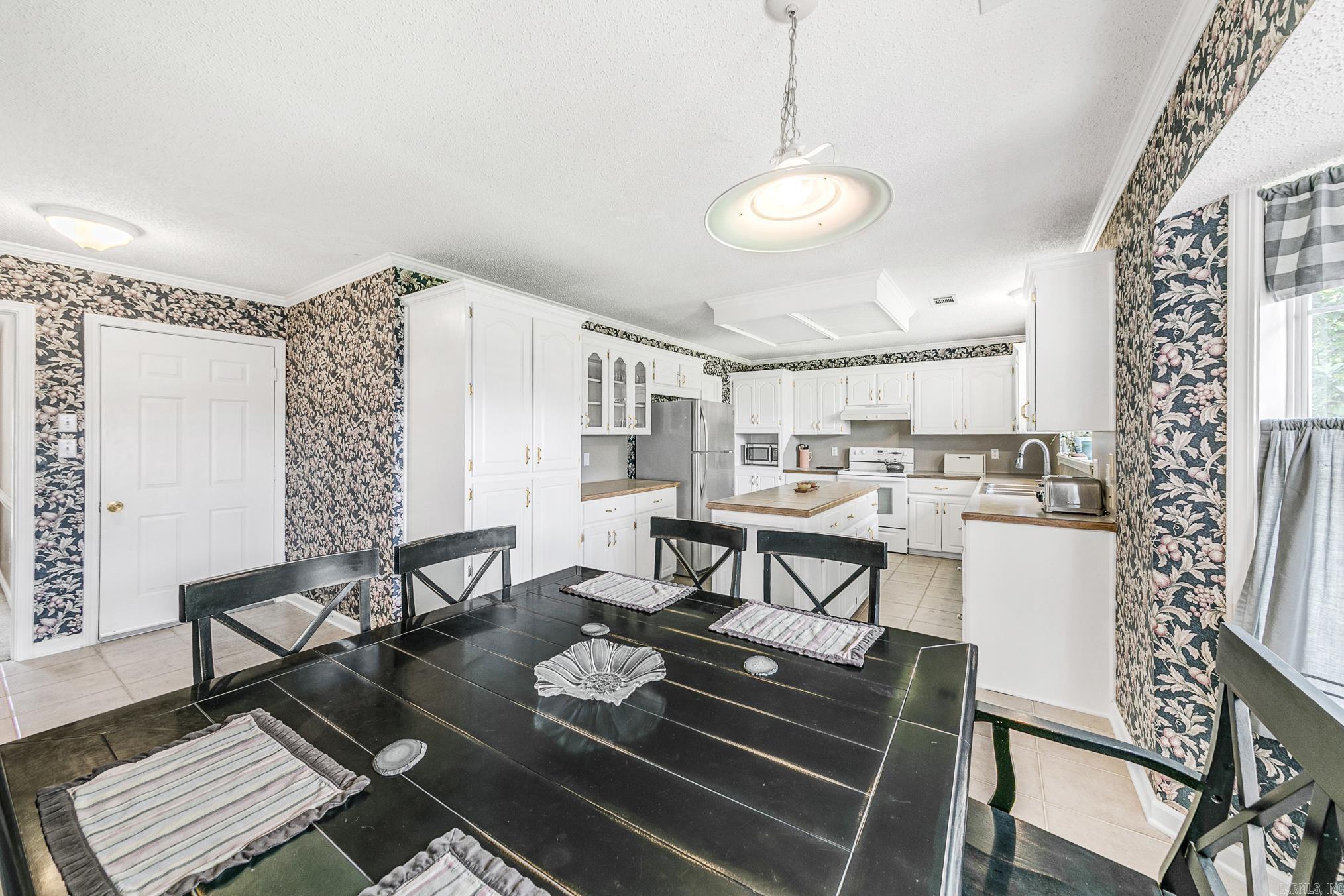 BRENTWOOD - Residential