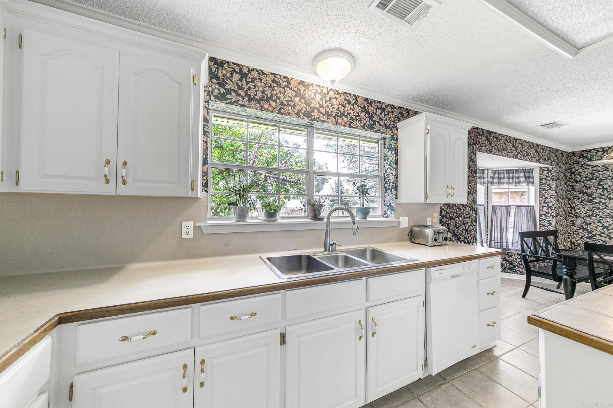 BRENTWOOD - Residential