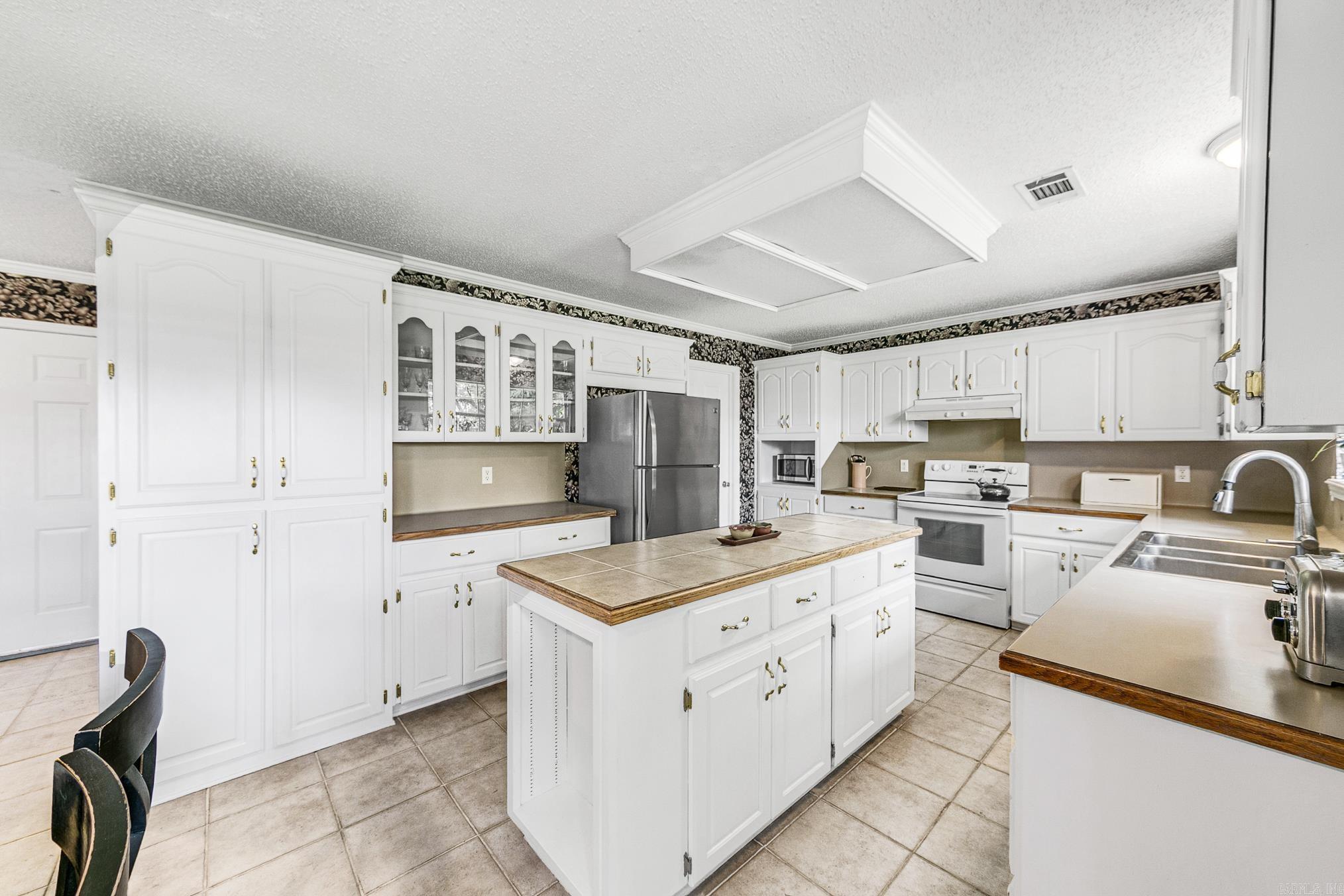 BRENTWOOD - Residential