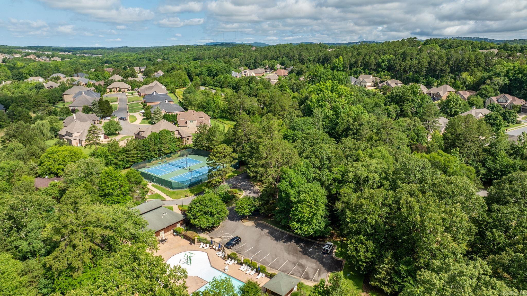 WOODLANDS EDGE - Residential