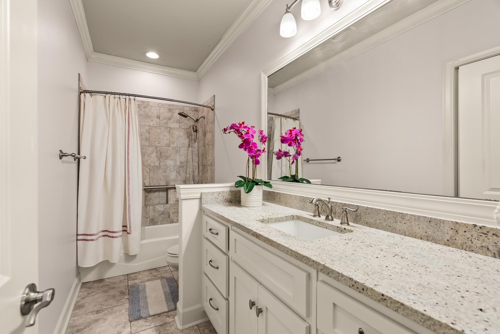 WOODLANDS EDGE - Residential