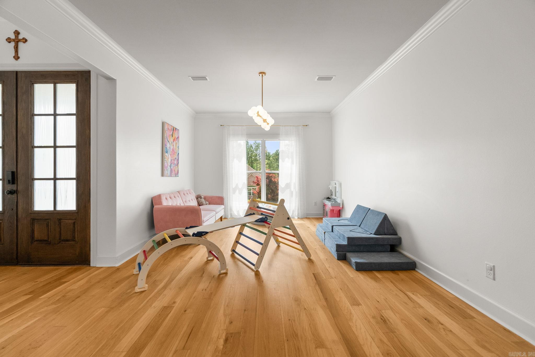 WOODLANDS EDGE - Residential