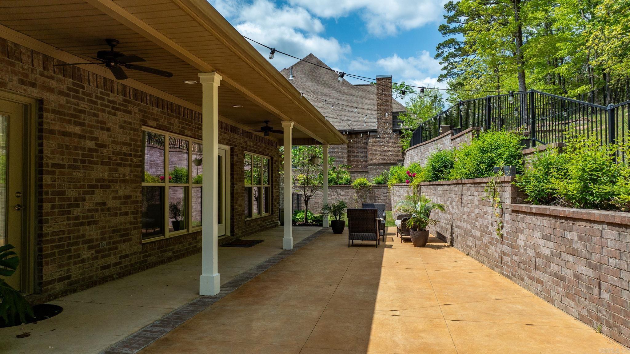 WOODLANDS EDGE - Residential