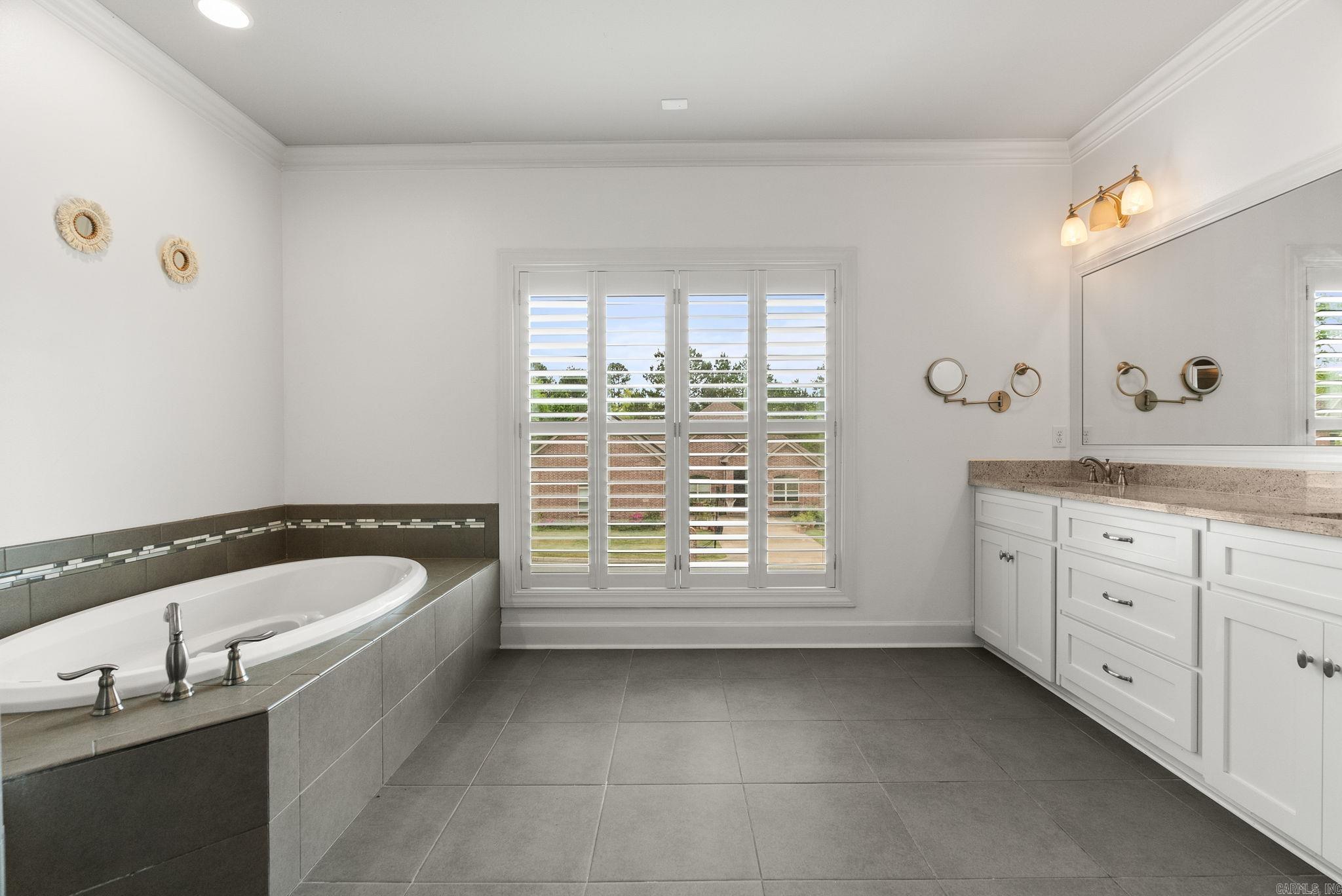 WOODLANDS EDGE - Residential