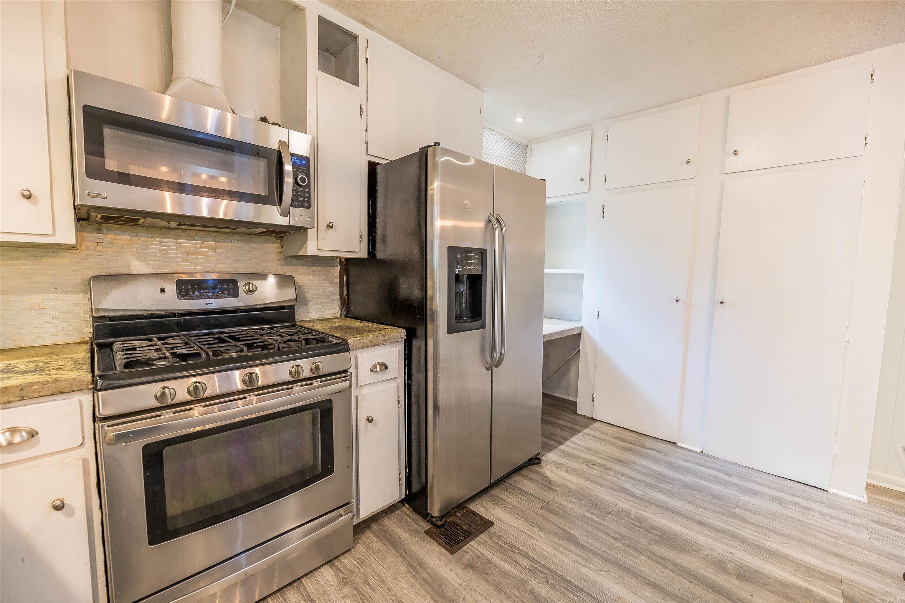 VIEW HILLS - Residential