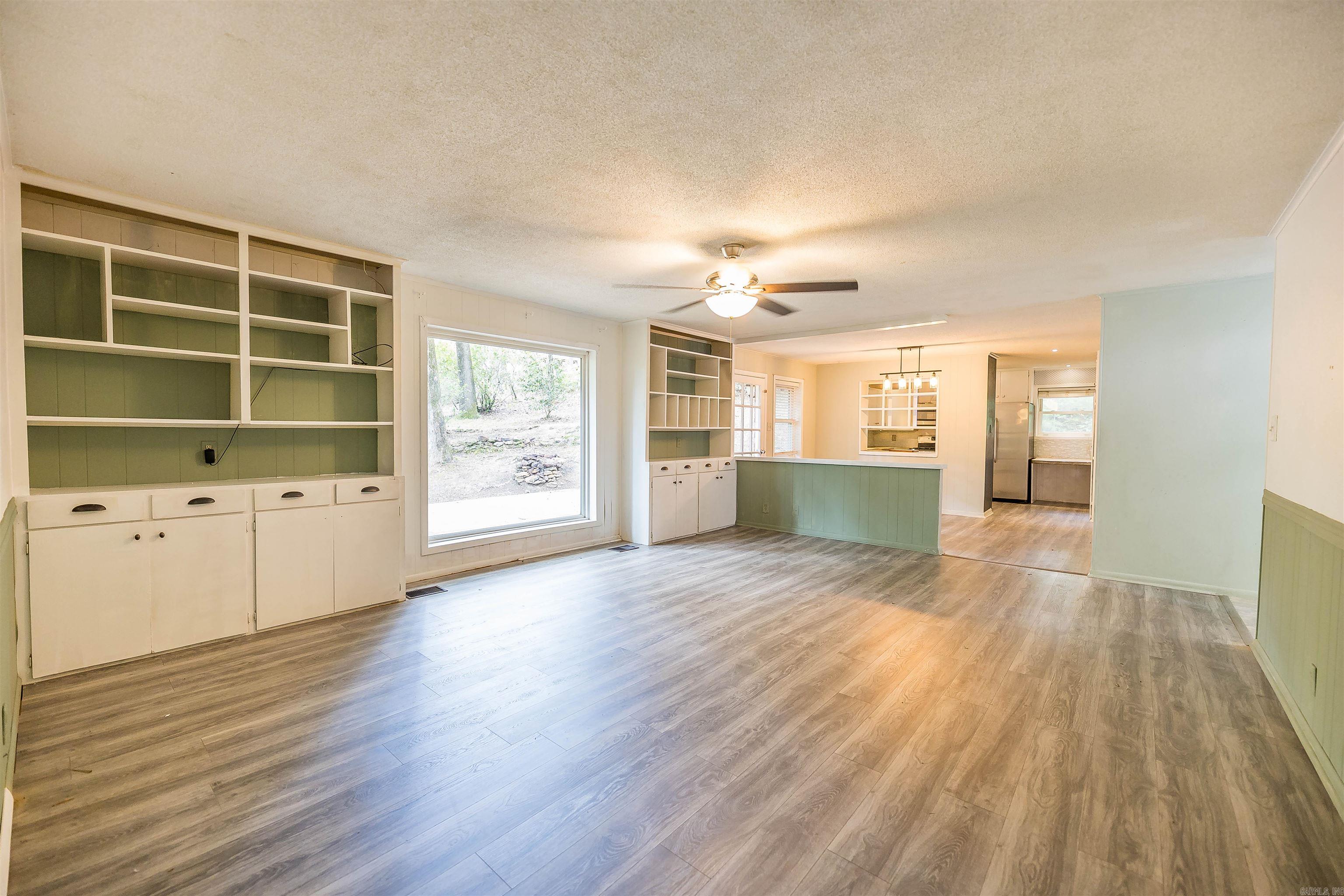 VIEW HILLS - Residential