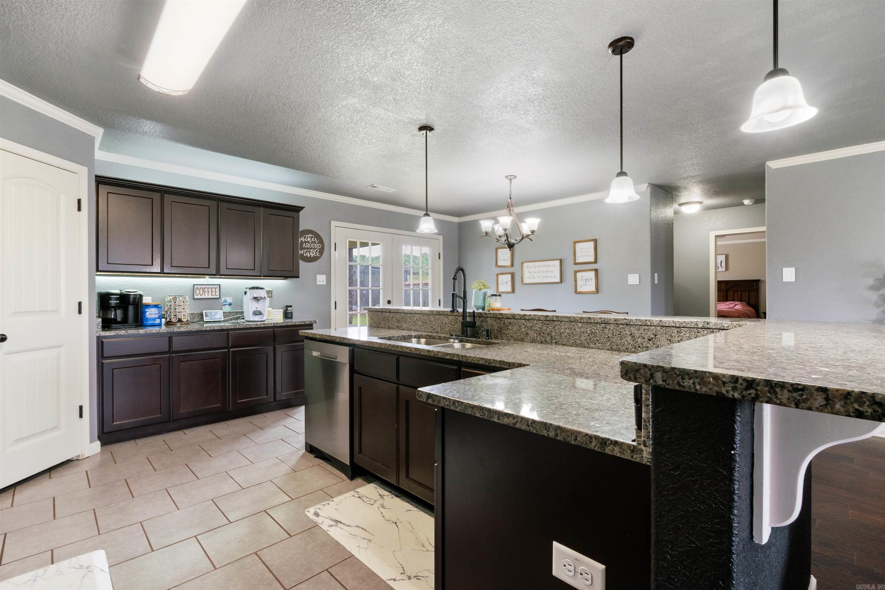 NORTH HILLS - Residential