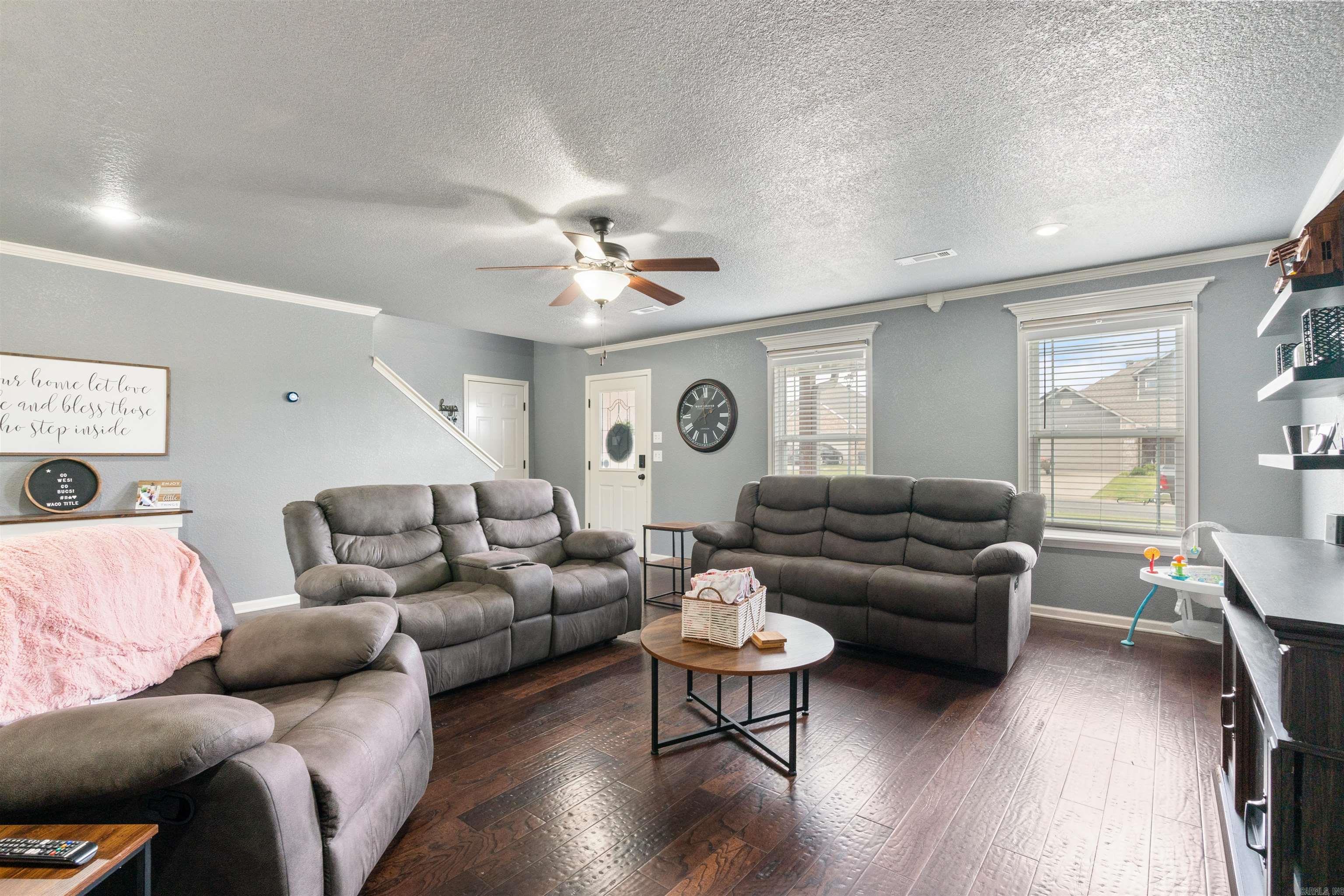 NORTH HILLS - Residential