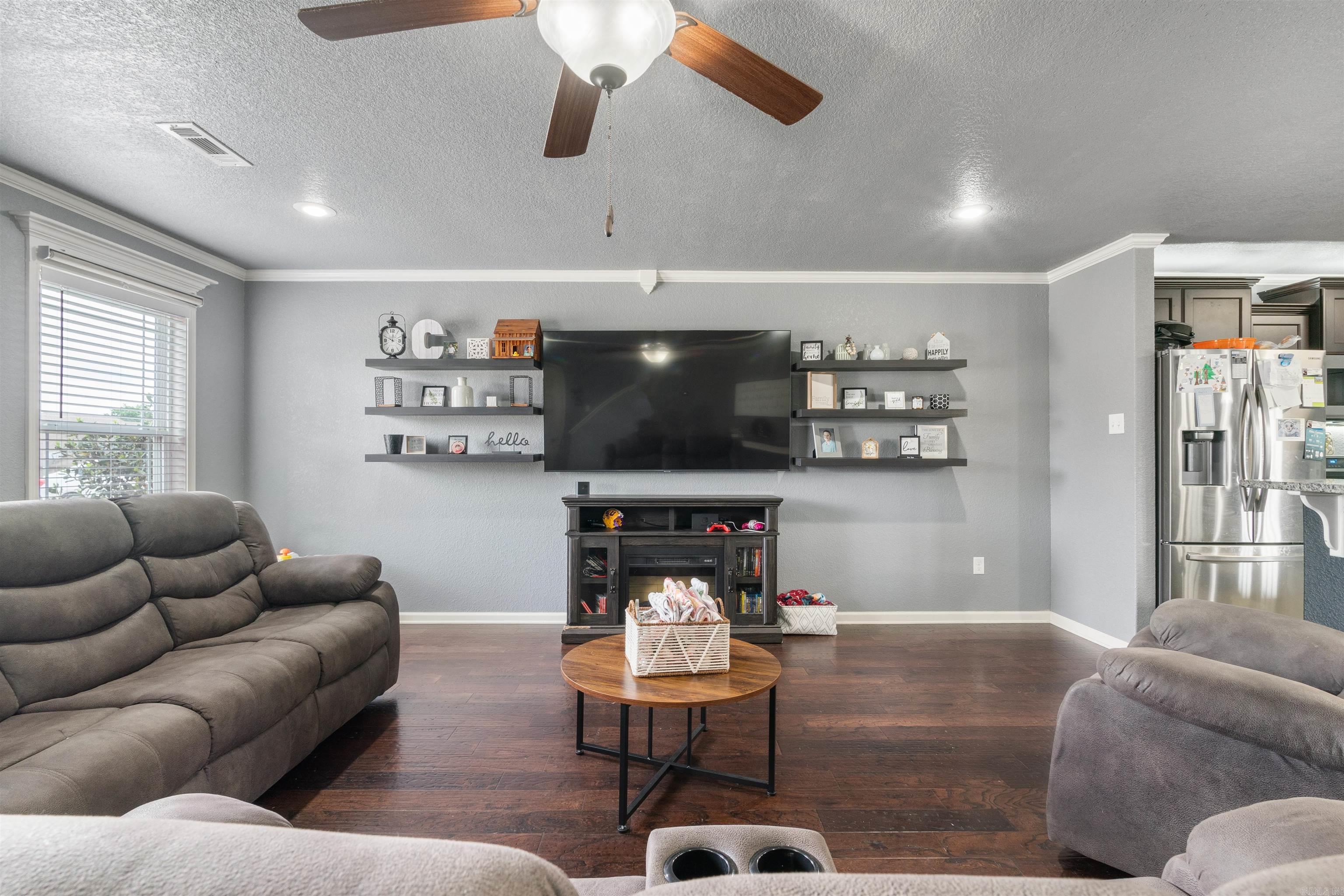 NORTH HILLS - Residential