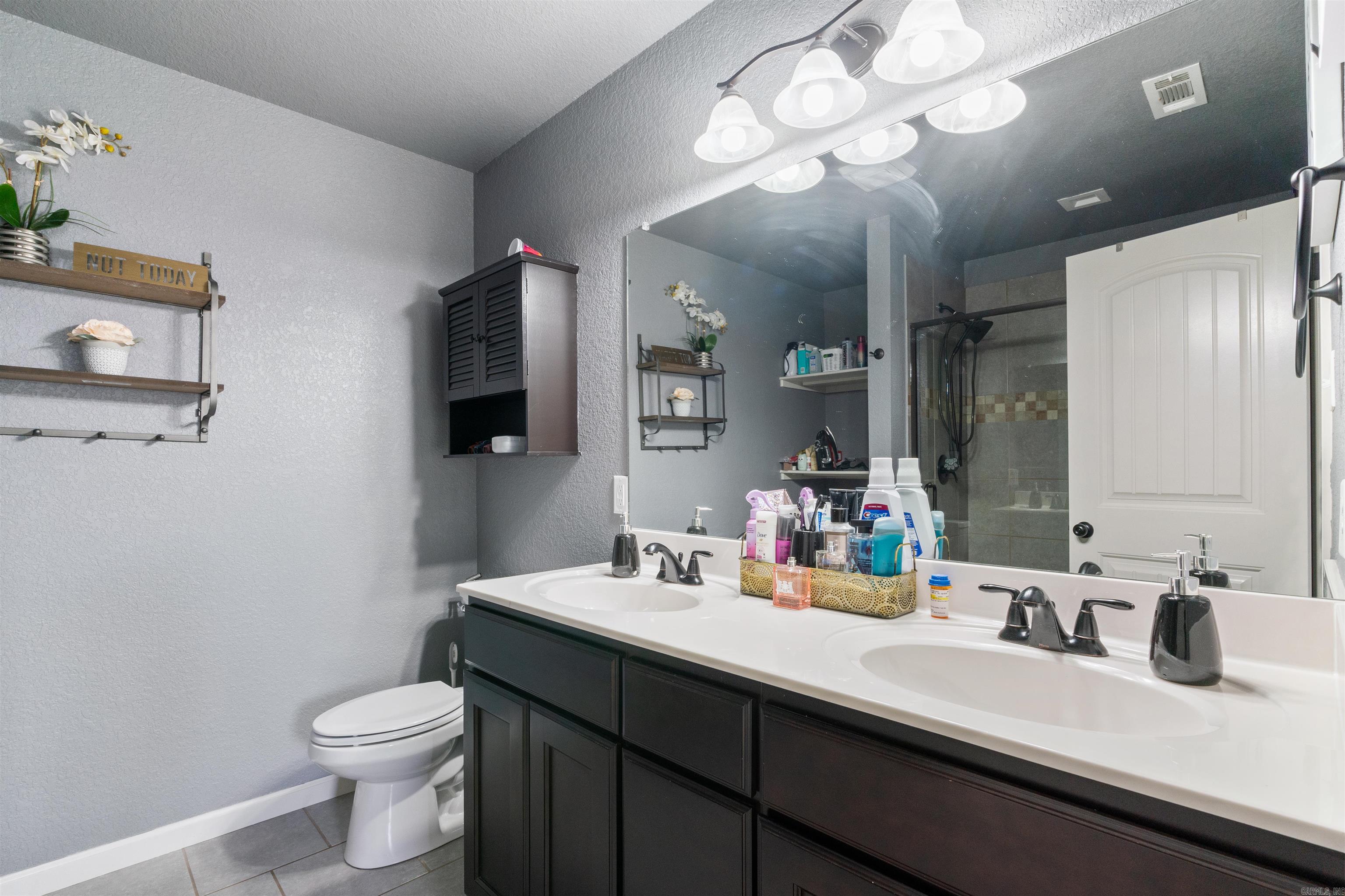 NORTH HILLS - Residential