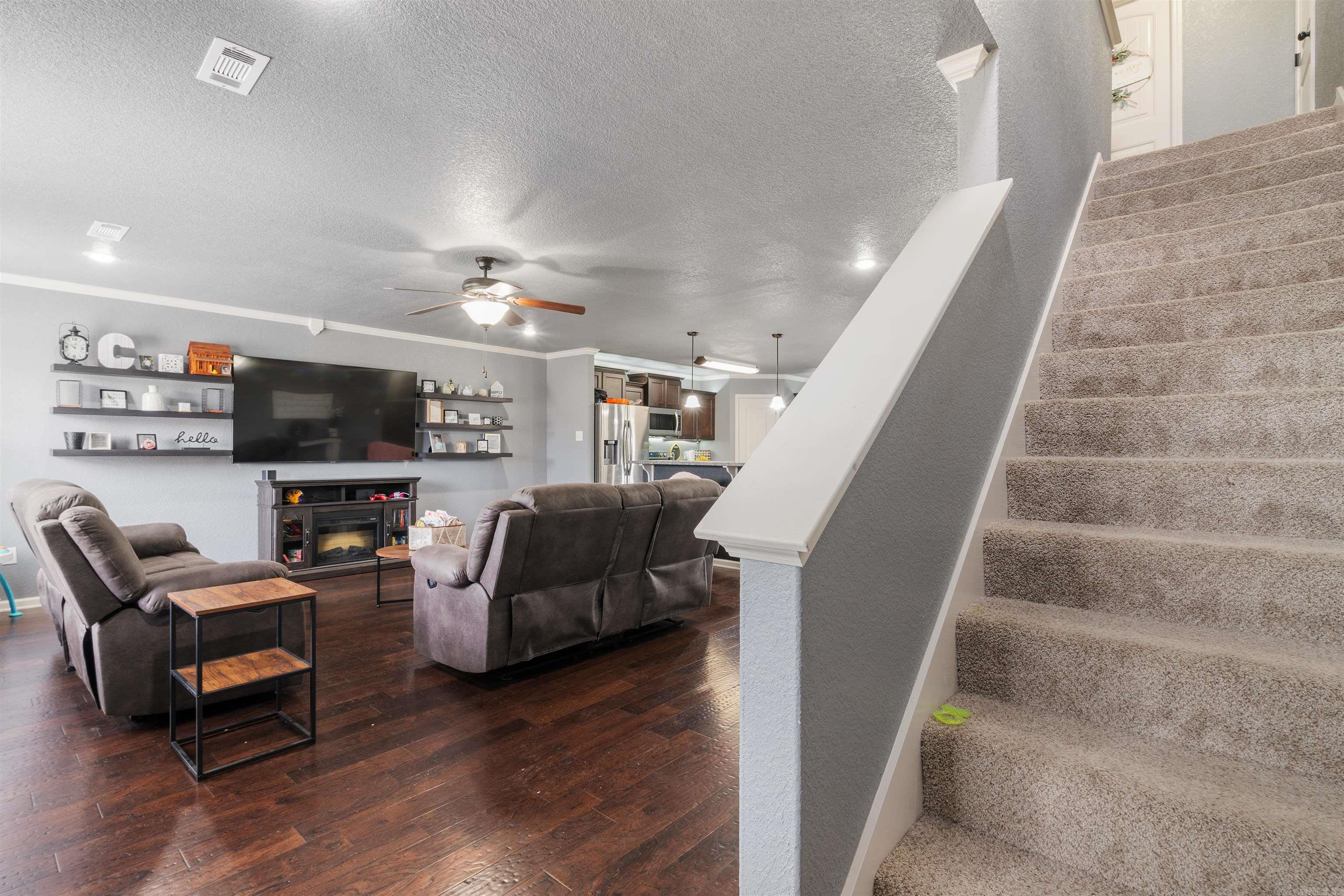 NORTH HILLS - Residential