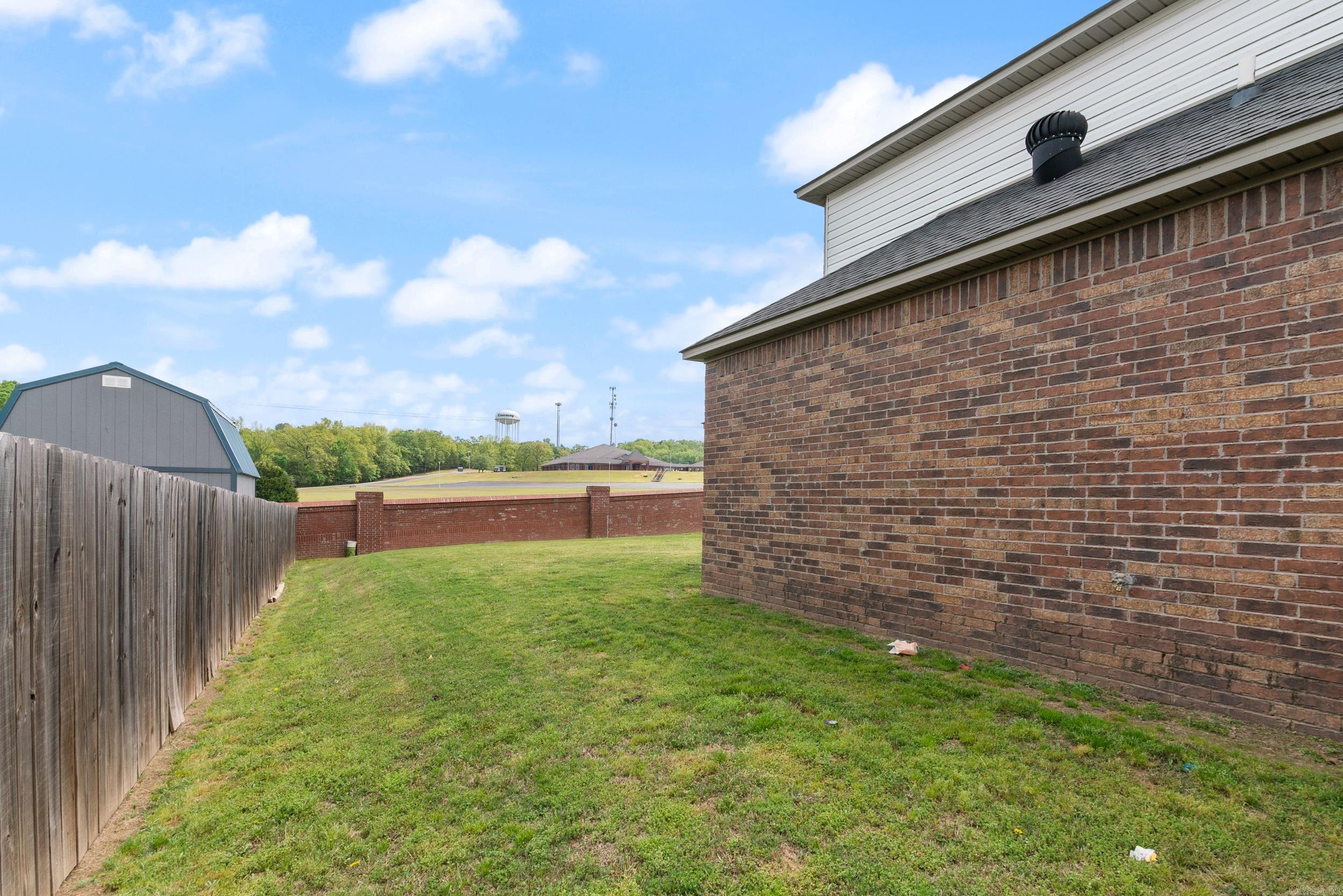 NORTH HILLS - Residential