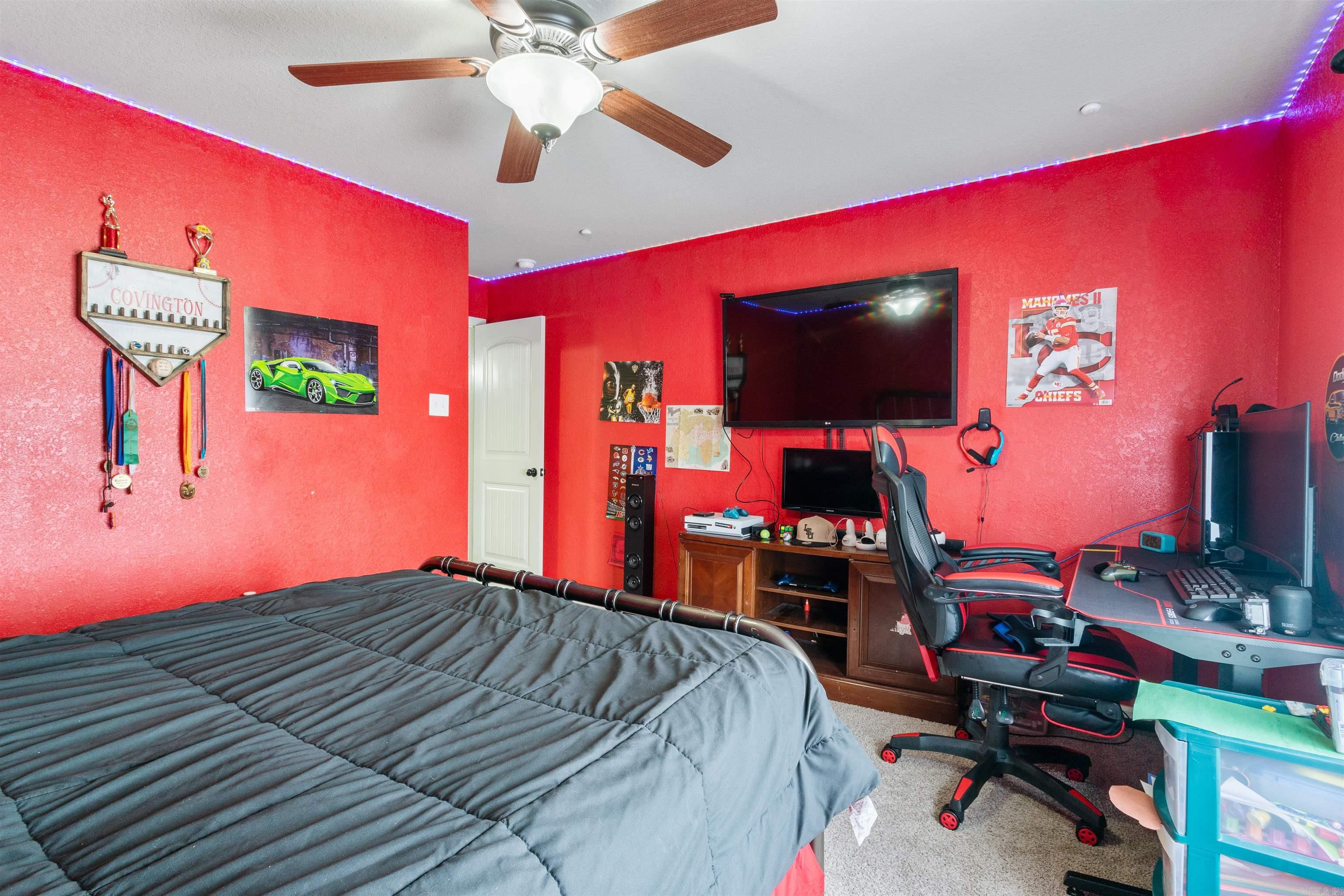 NORTH HILLS - Residential