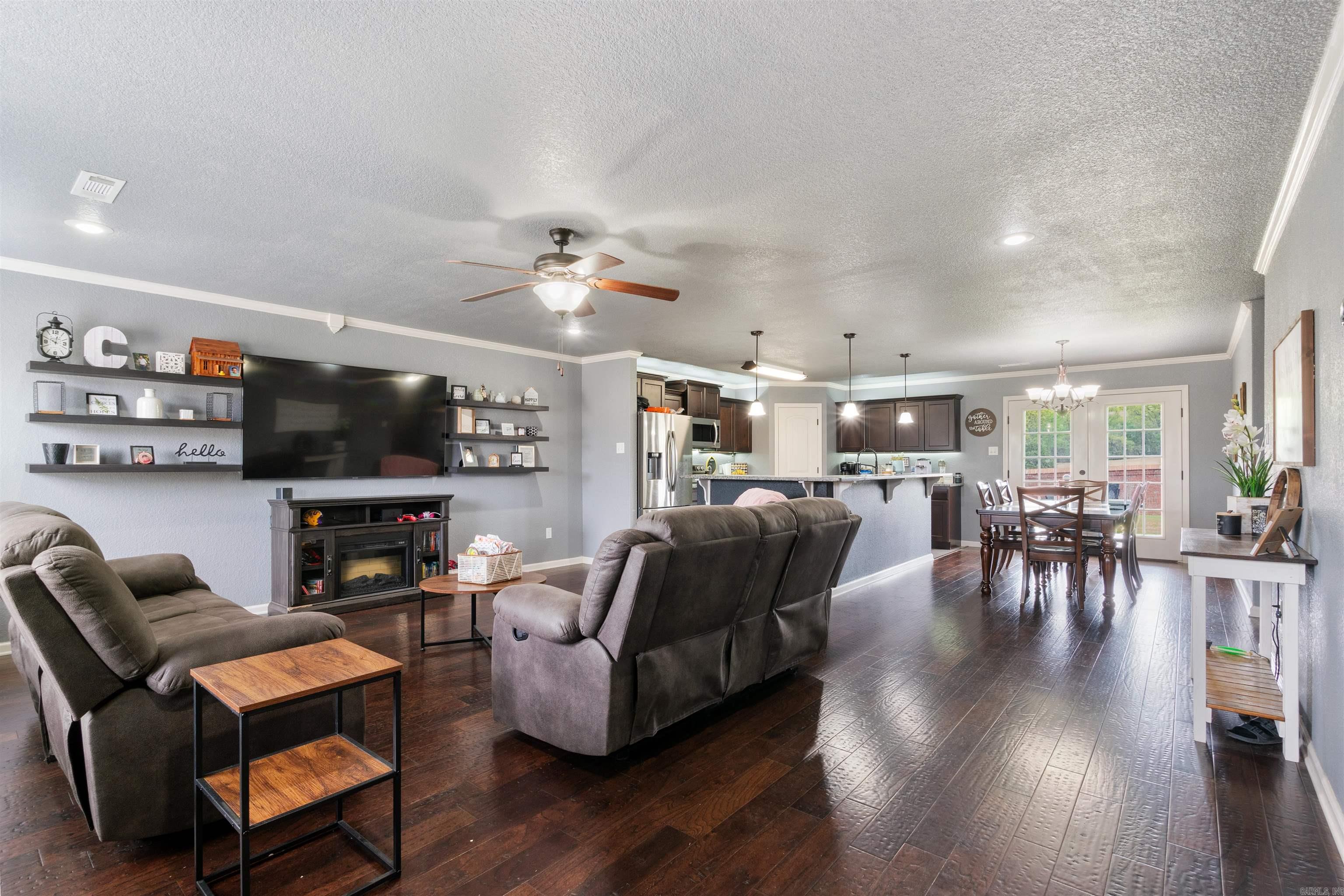 NORTH HILLS - Residential