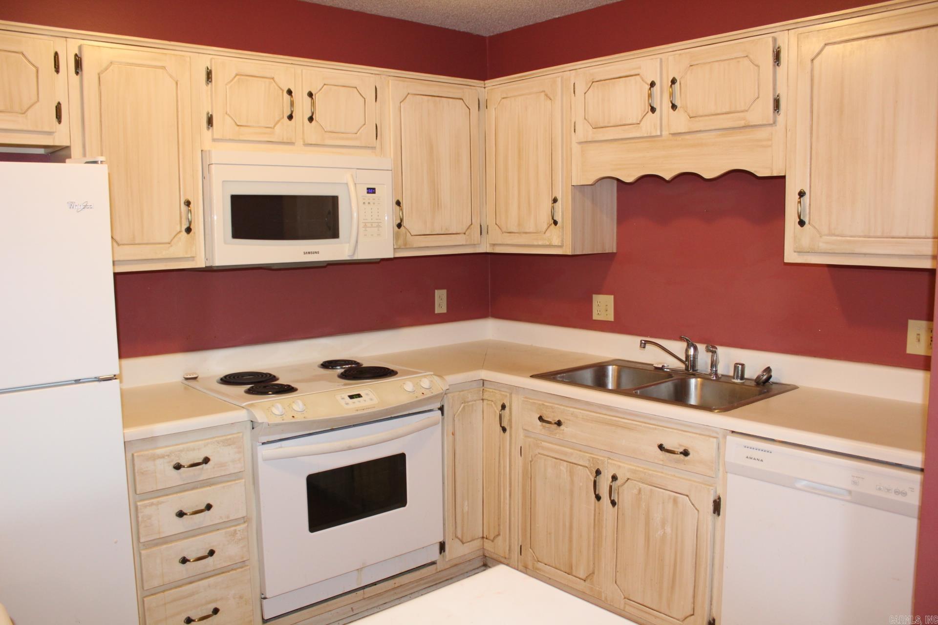 River Oaks Commons - Residential