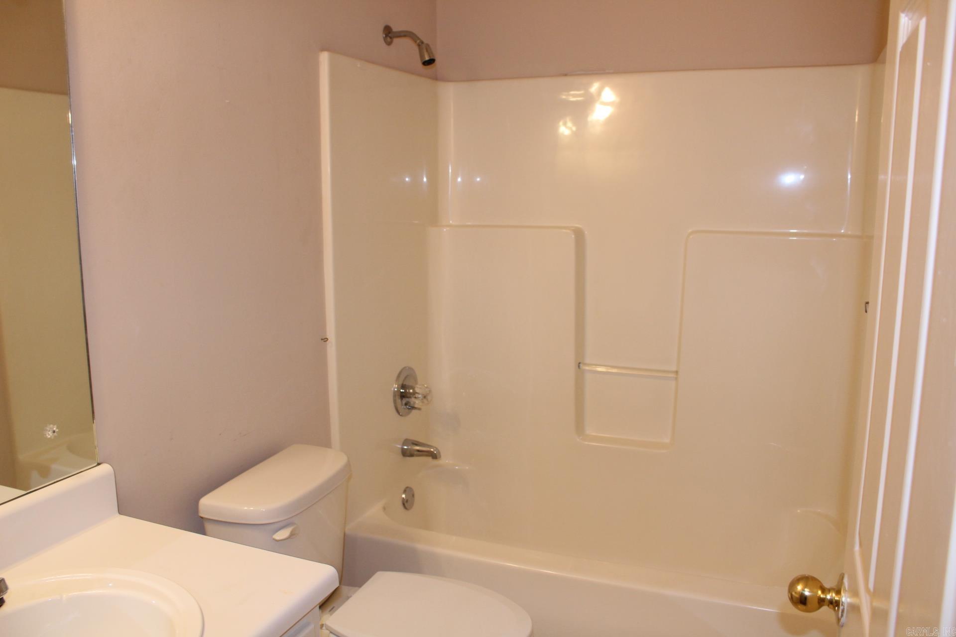 River Oaks Commons - Residential