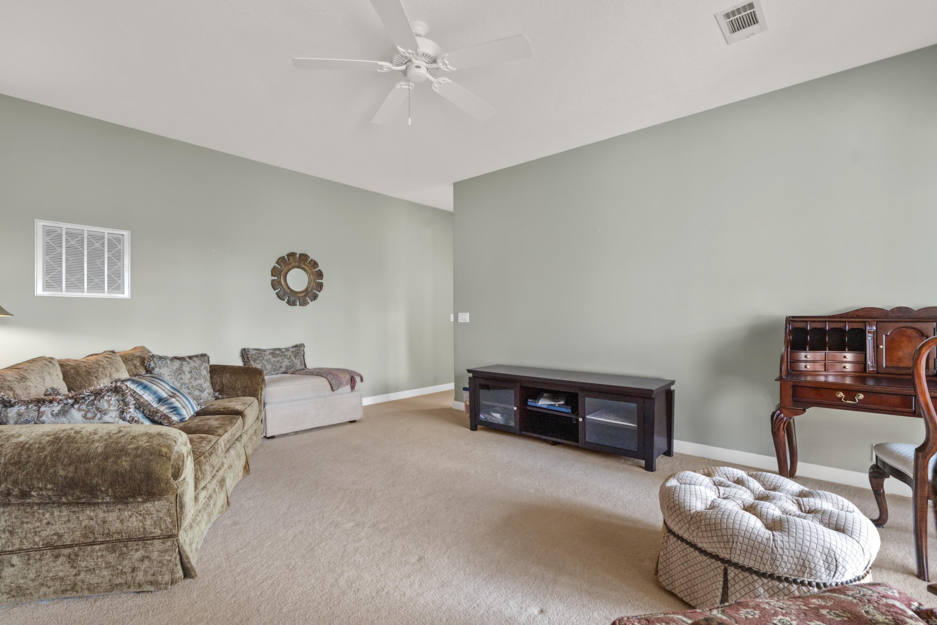 DIVINO COURTS - Residential