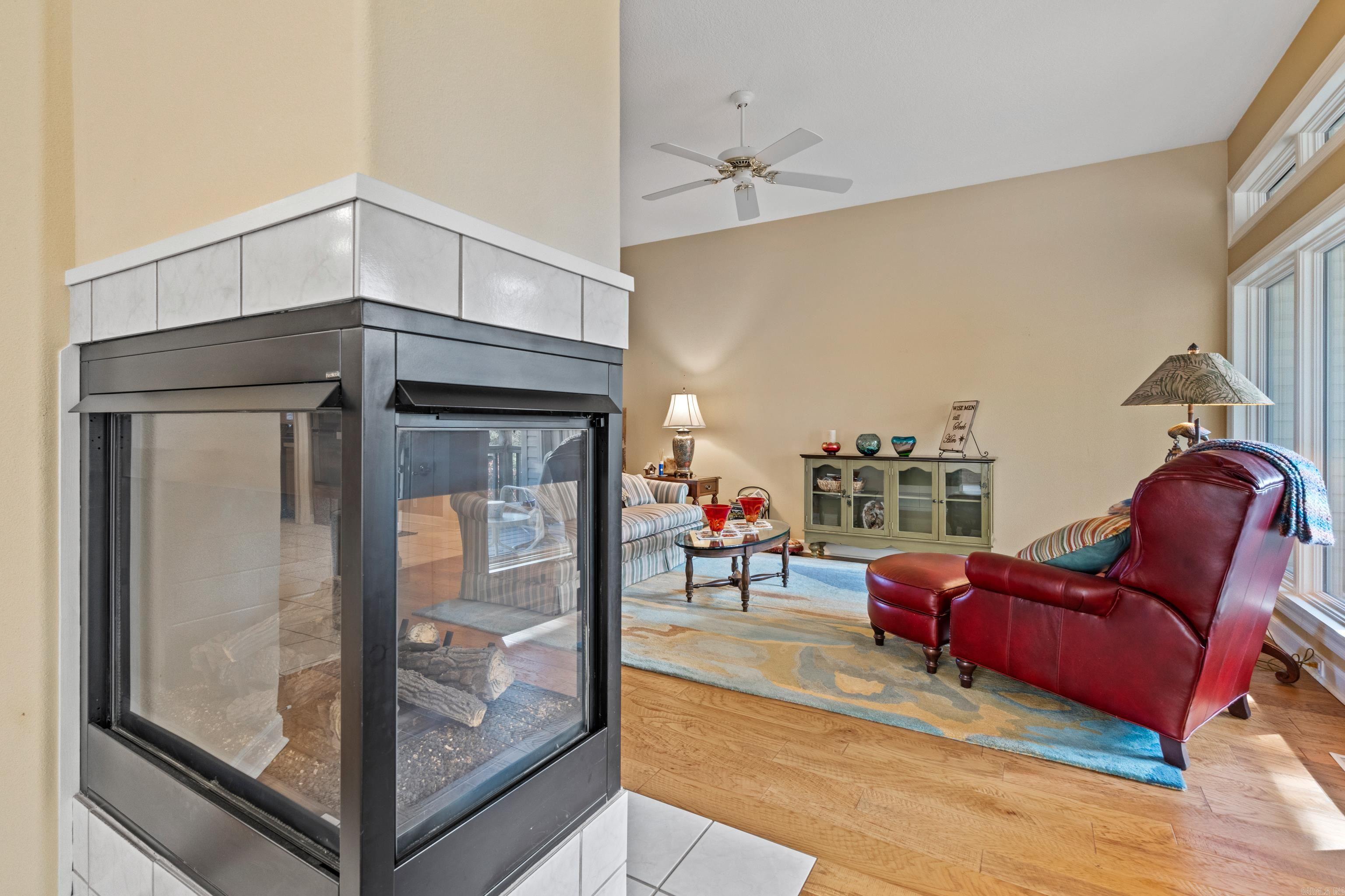 DIVINO COURTS - Residential