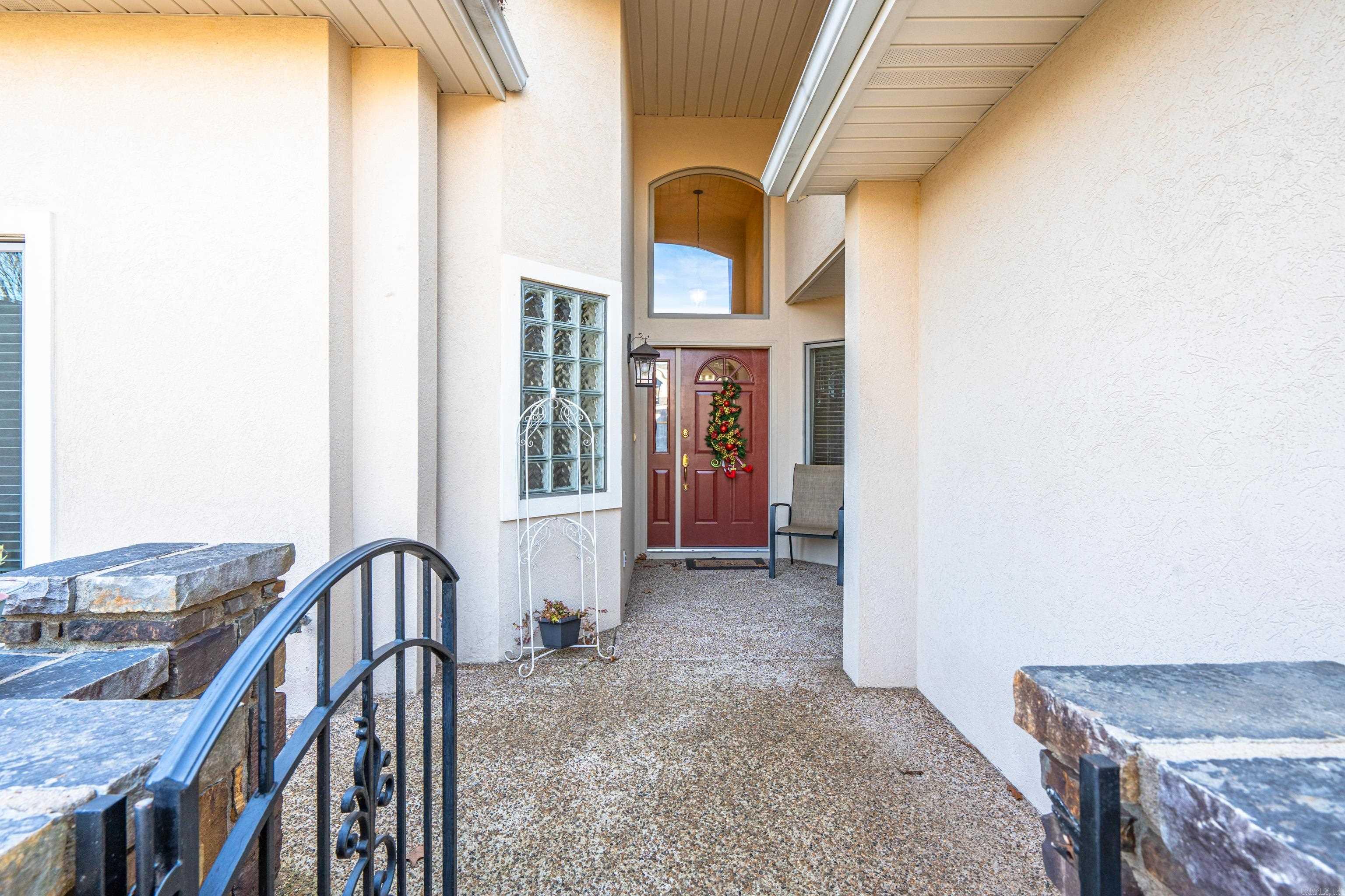 DIVINO COURTS - Residential