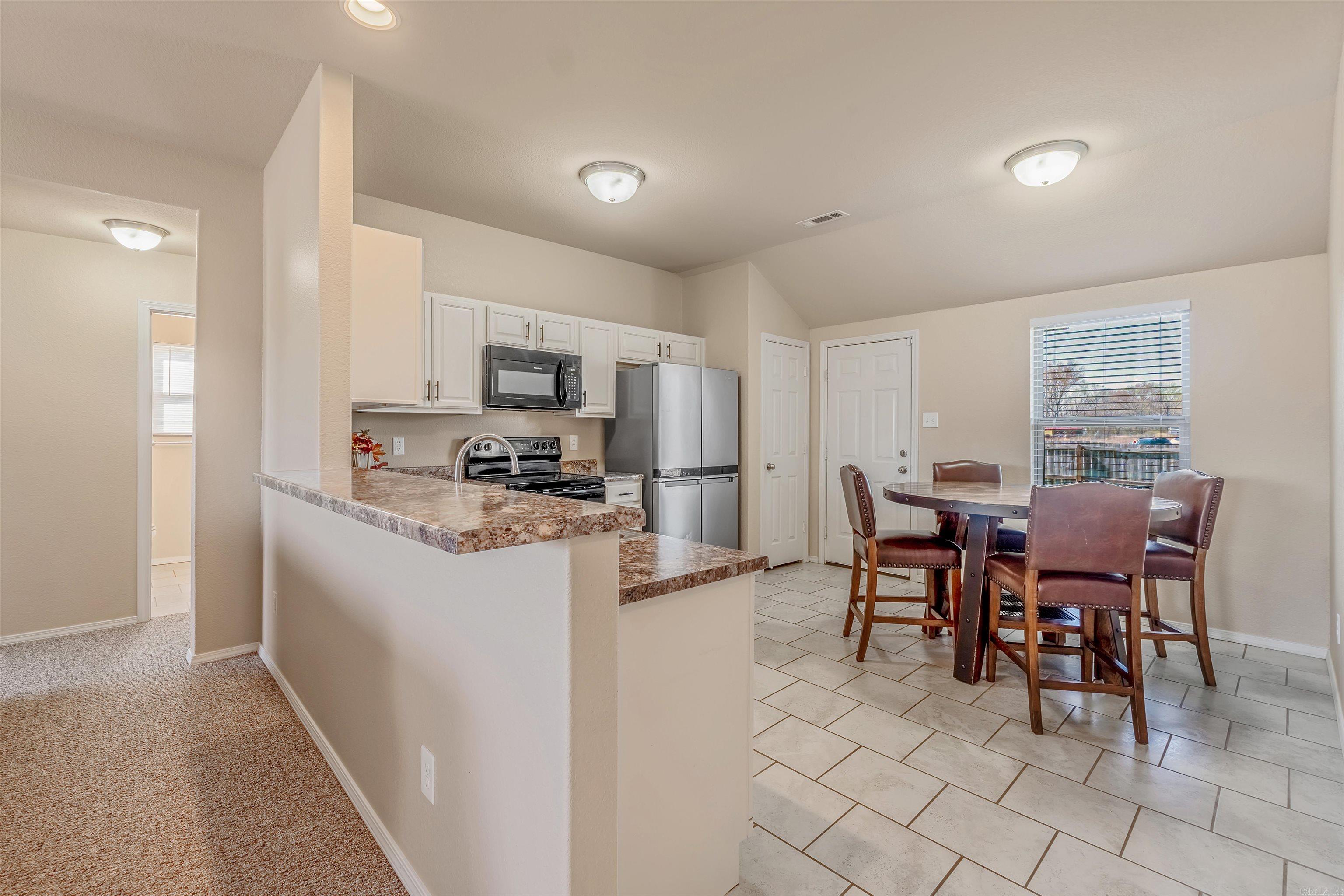 STONEHENGE PLACE - Residential