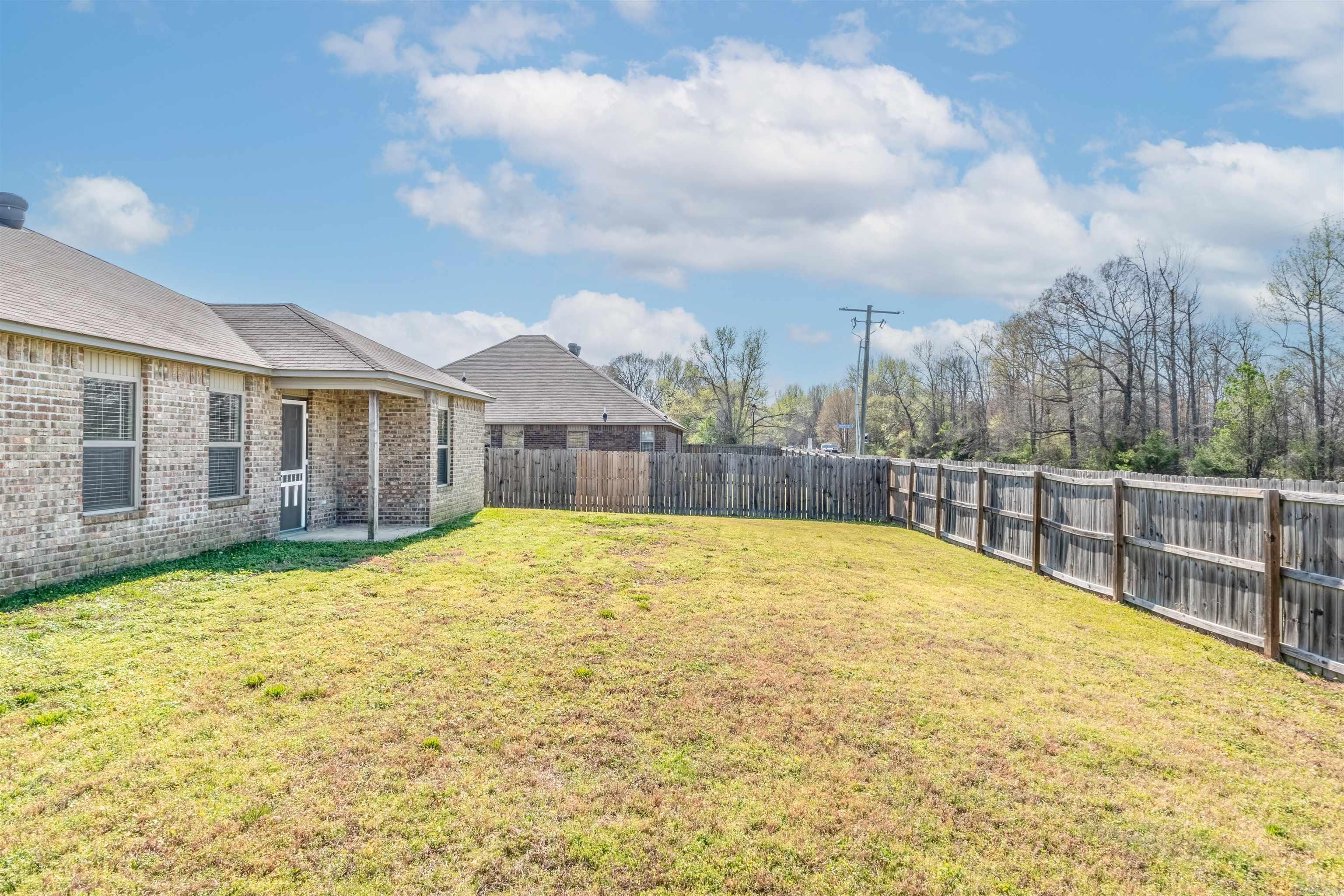 STONEHENGE PLACE - Residential