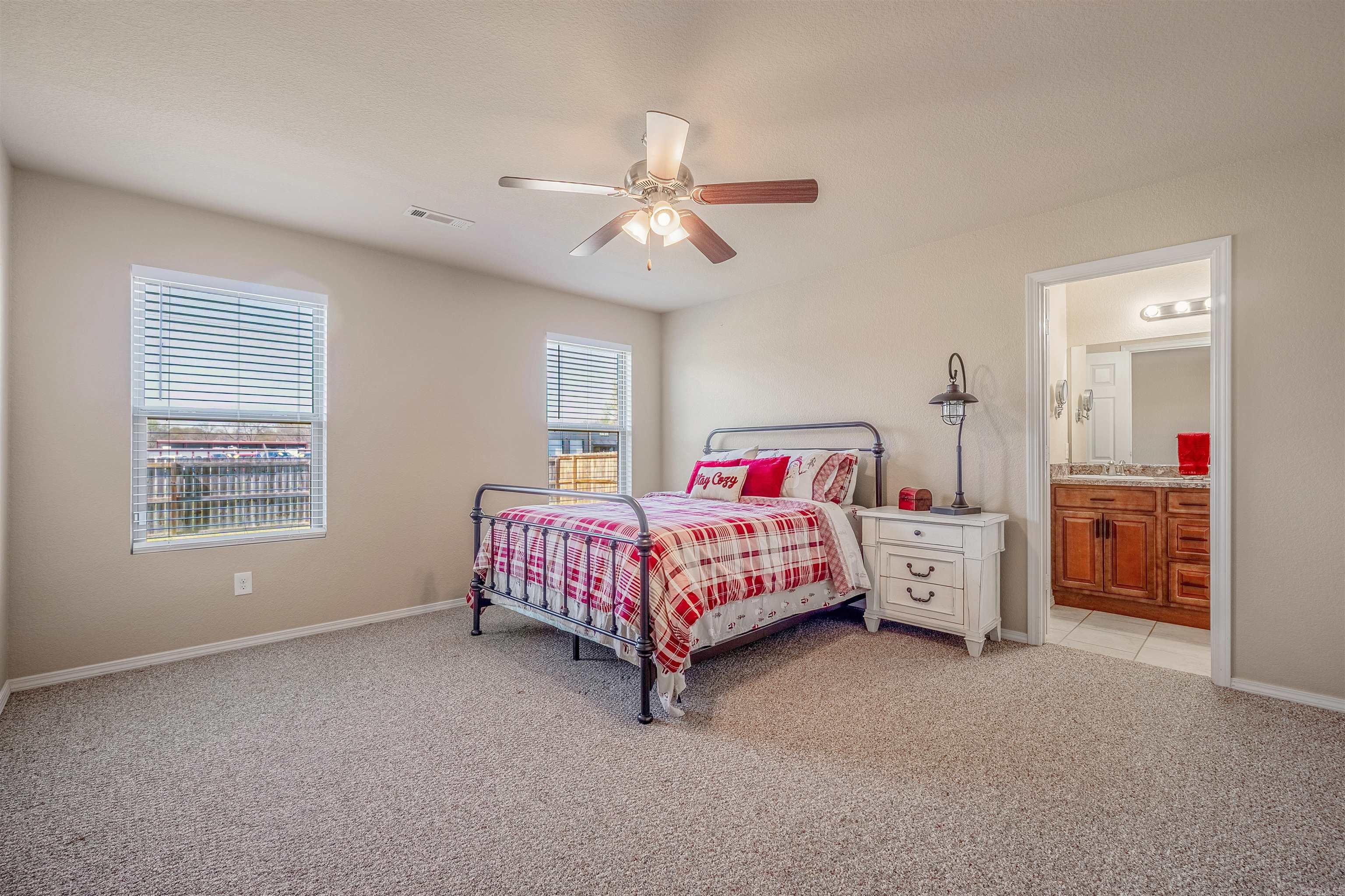 STONEHENGE PLACE - Residential