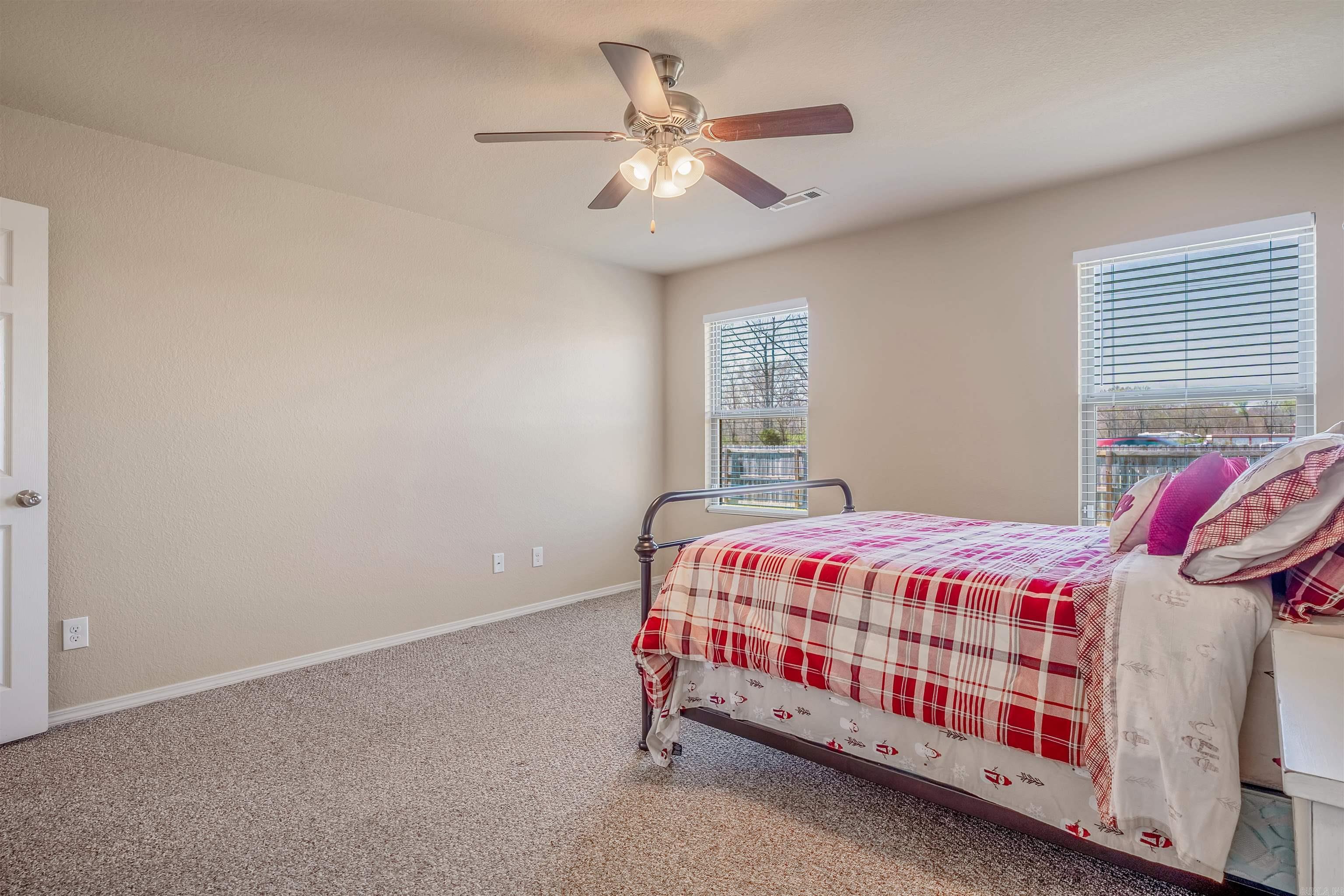 STONEHENGE PLACE - Residential