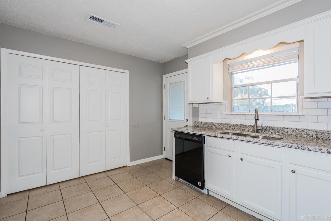 Indian Head Lakes Estates - Residential Lease