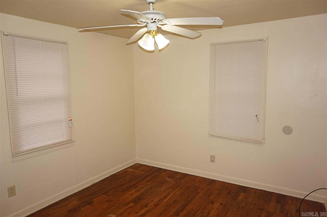 John Barrow L-11 - Residential Lease