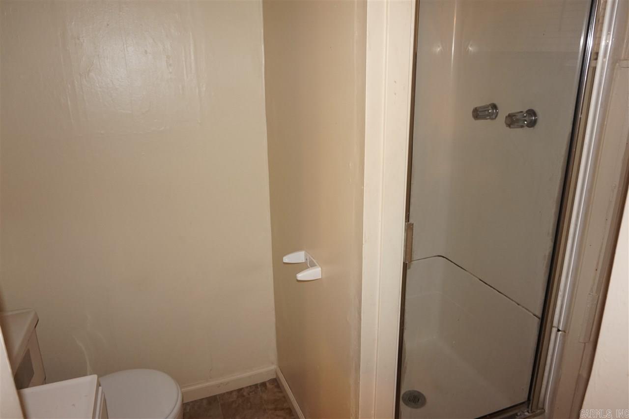 John Barrow L-11 - Residential Lease