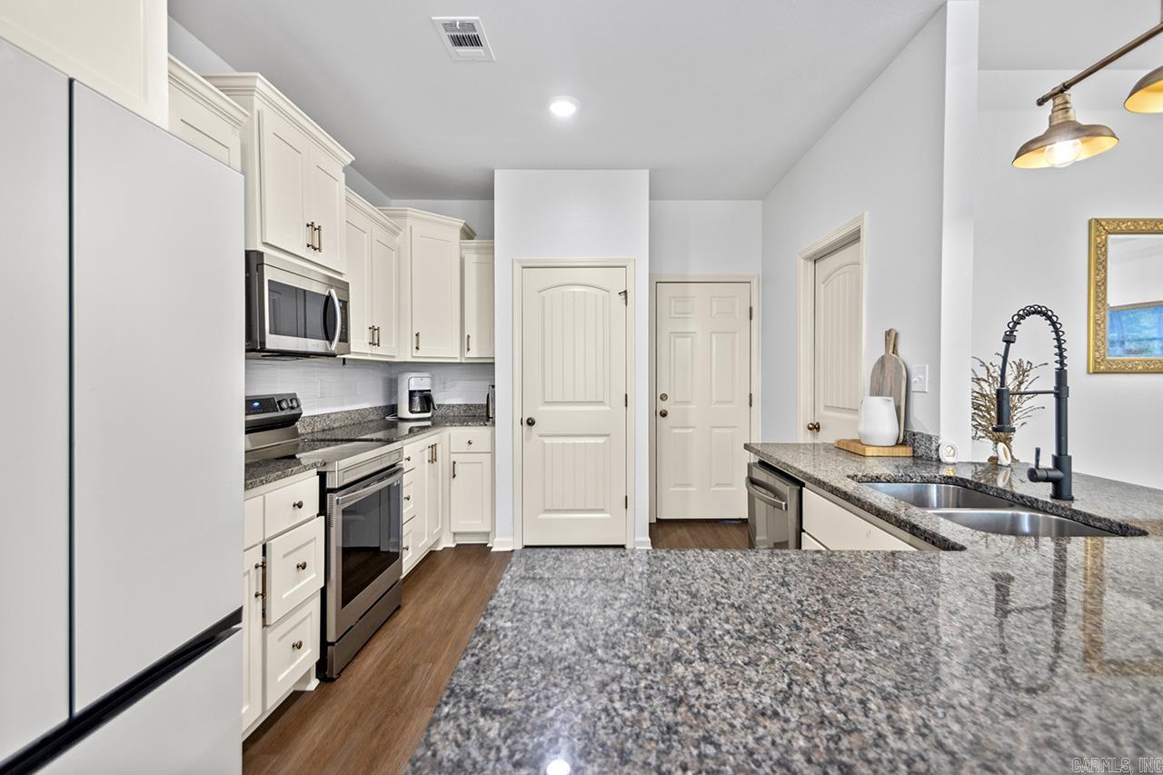 MAGNESS CREEK SUBDIVISION - Residential