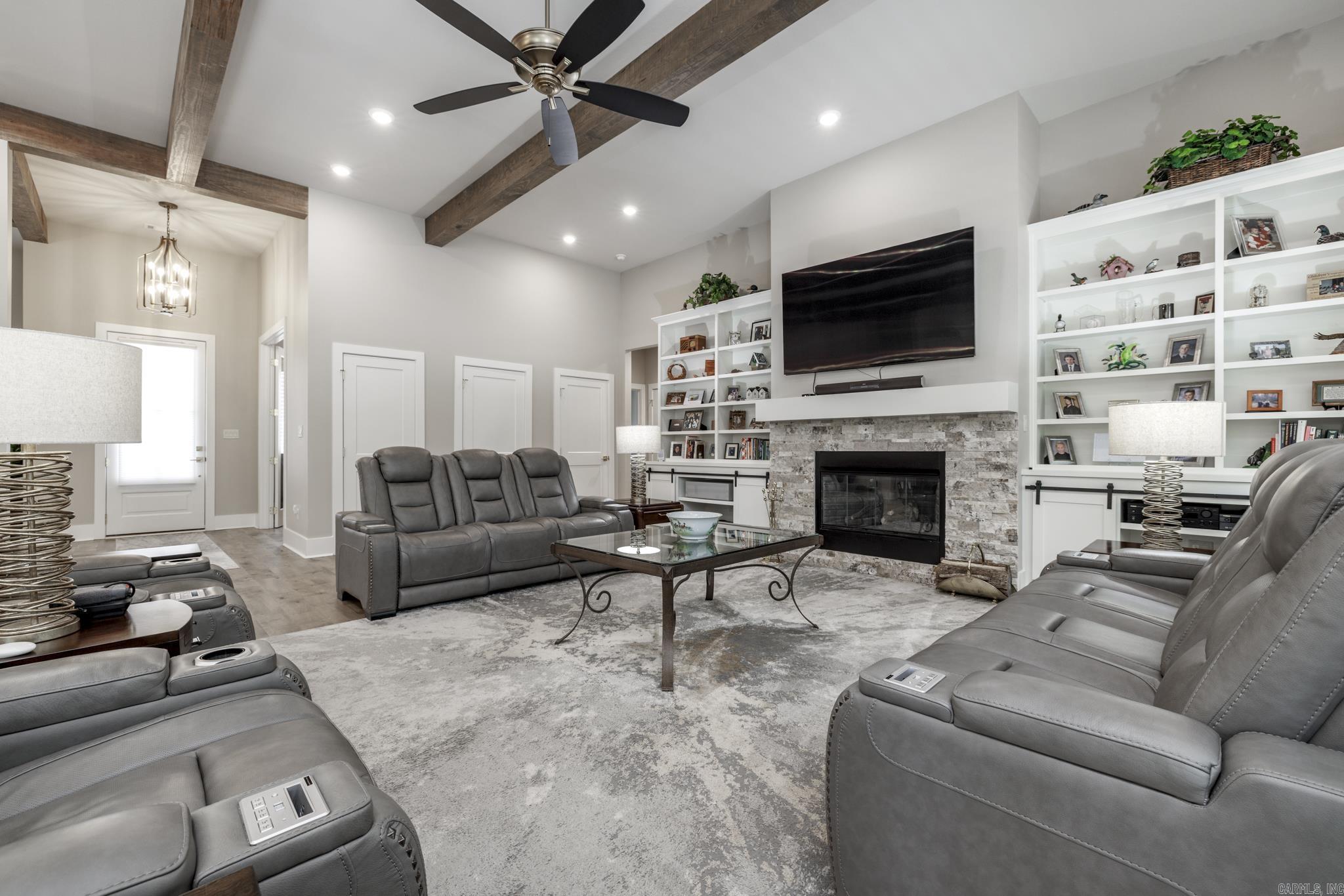 LADERA - Residential