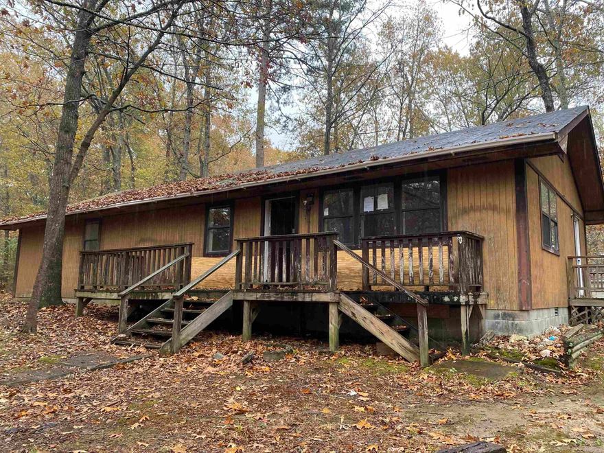 3br/2ba home with a large tree shaded yard. HUD Case# 031-331443. HUD Homes are sold As-Is with no representations, warranties or disclosures. Ask your agent for details and submit offers on www.HUDHomeStore.gov. UI - Un Insured. SEE AGENT REMARKS for additional information and check HUDHomeStore.gov for property availability. Managed by www.rainecompany.com. Verify all information.