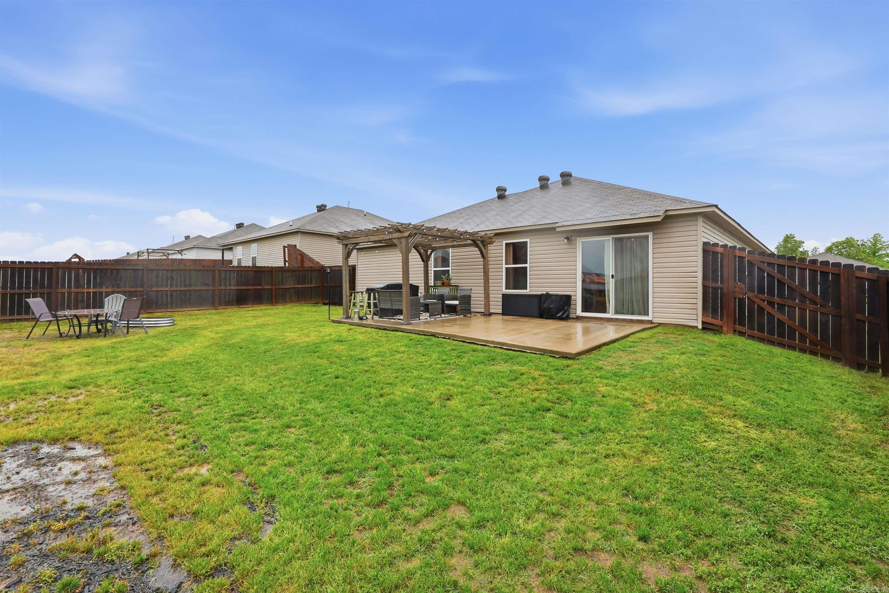 PARKWAY MEADOWS - Residential