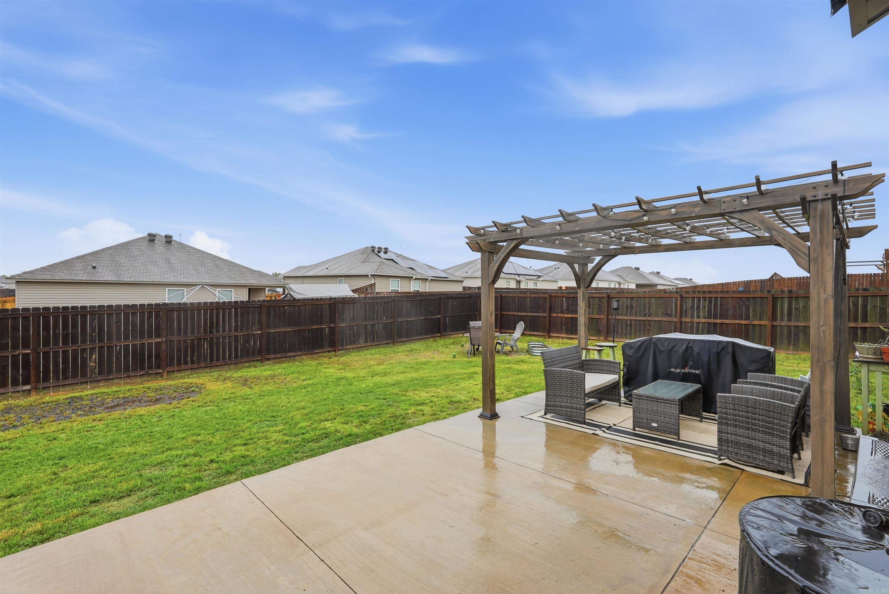 PARKWAY MEADOWS - Residential