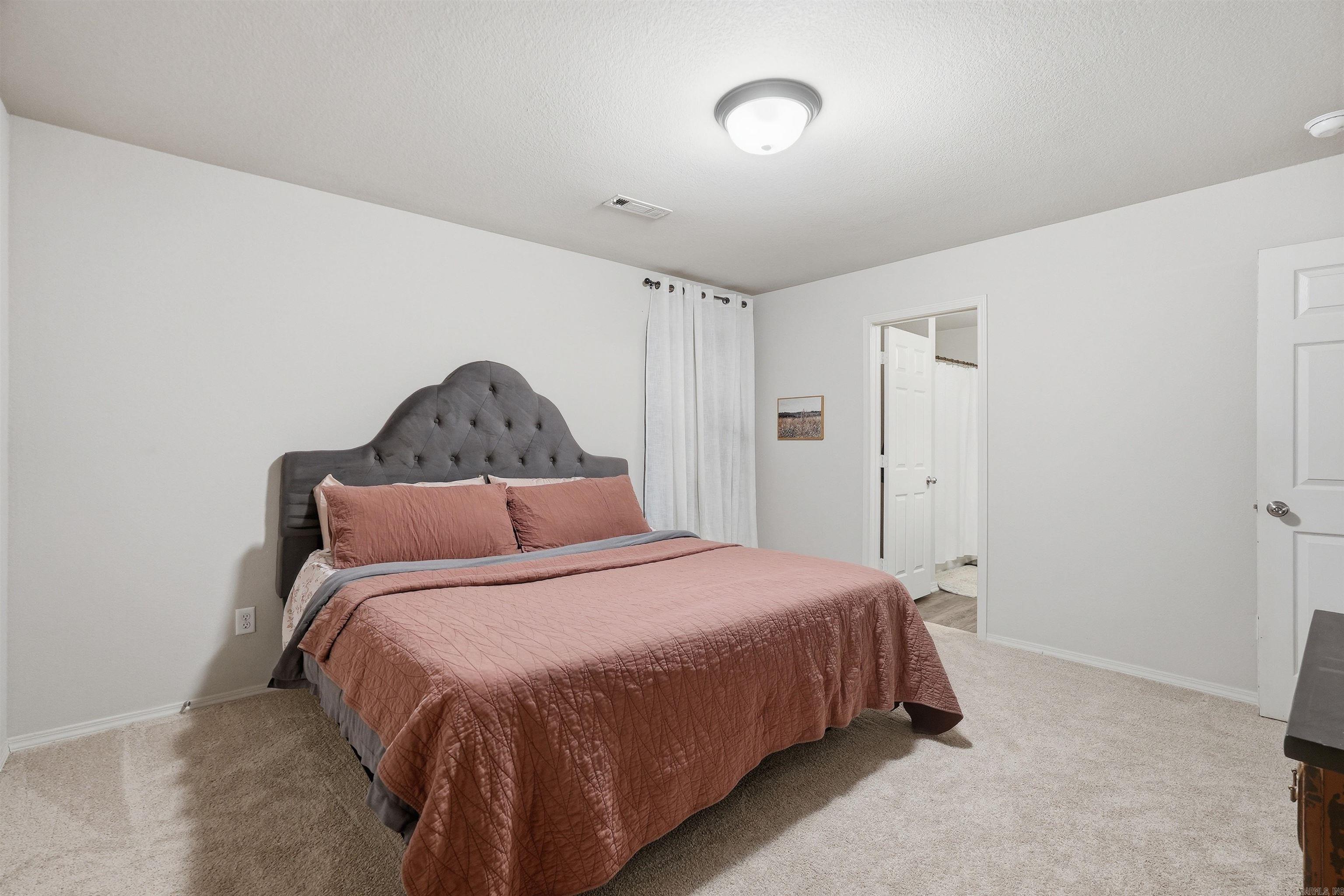 PARKWAY MEADOWS - Residential