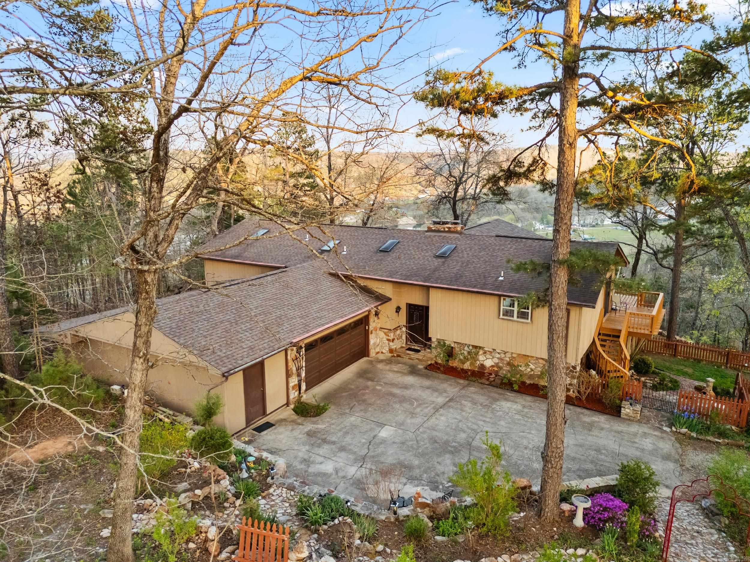 Norfork Village - Residential